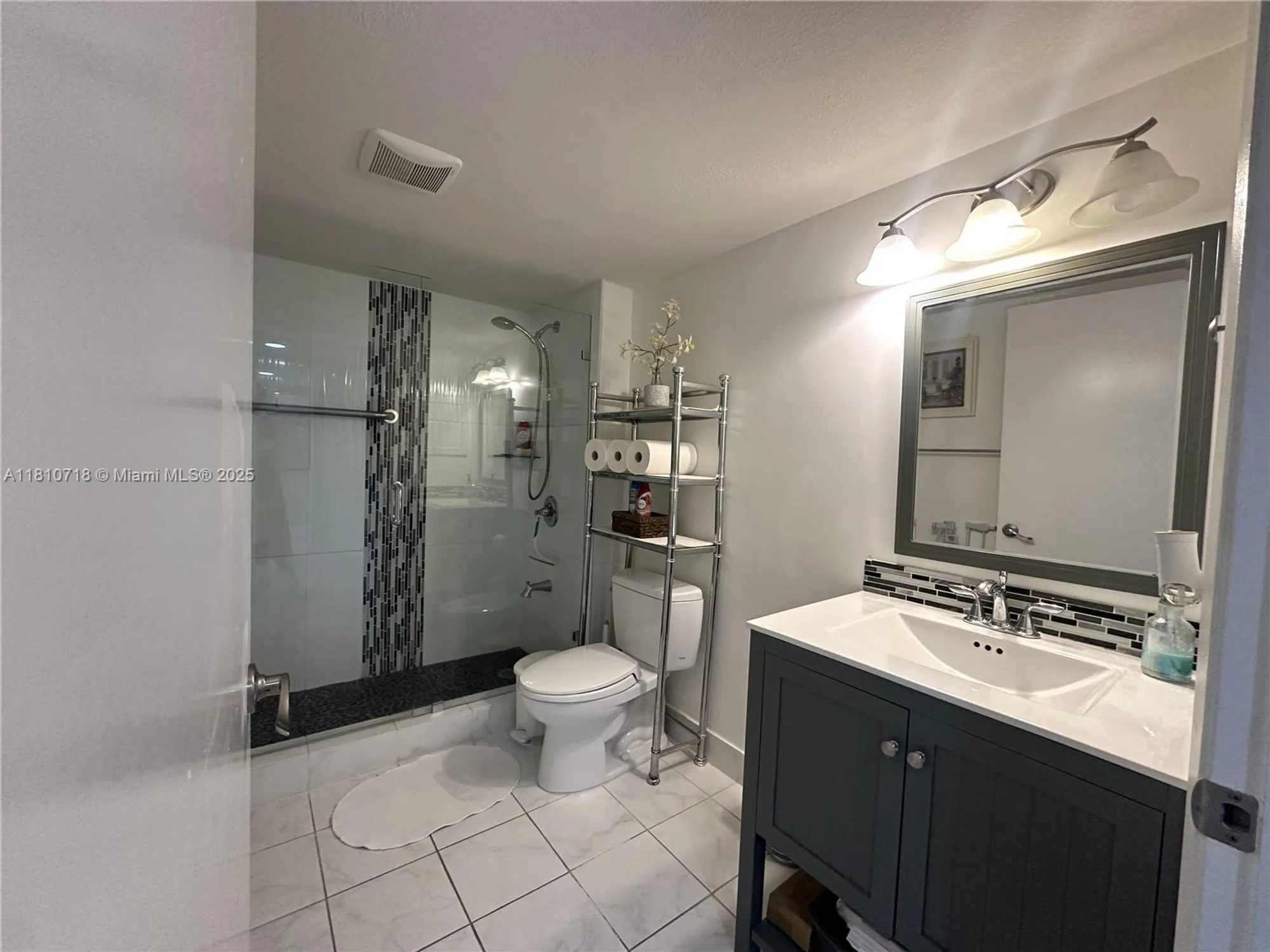 Property Slideshow image 19 of 45 | 13700 sw 14th st d412, Pembroke Pines, FL, 33027