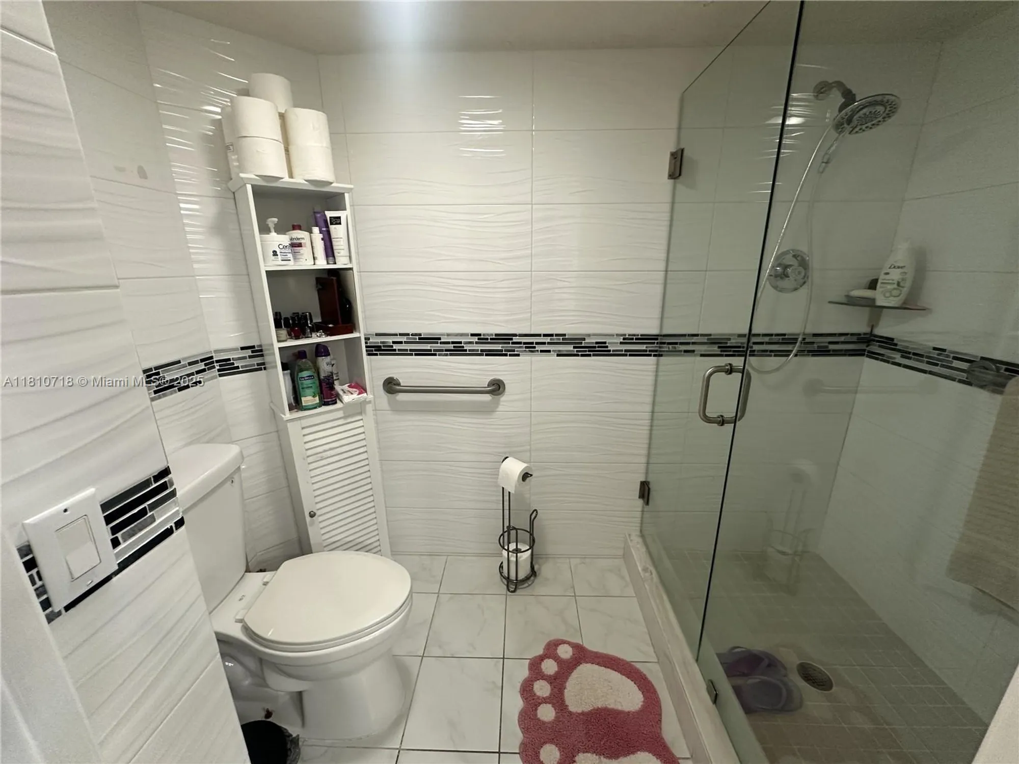 Property Slideshow image 5 of 45 | 13700 sw 14th st d412, Pembroke Pines, FL, 33027