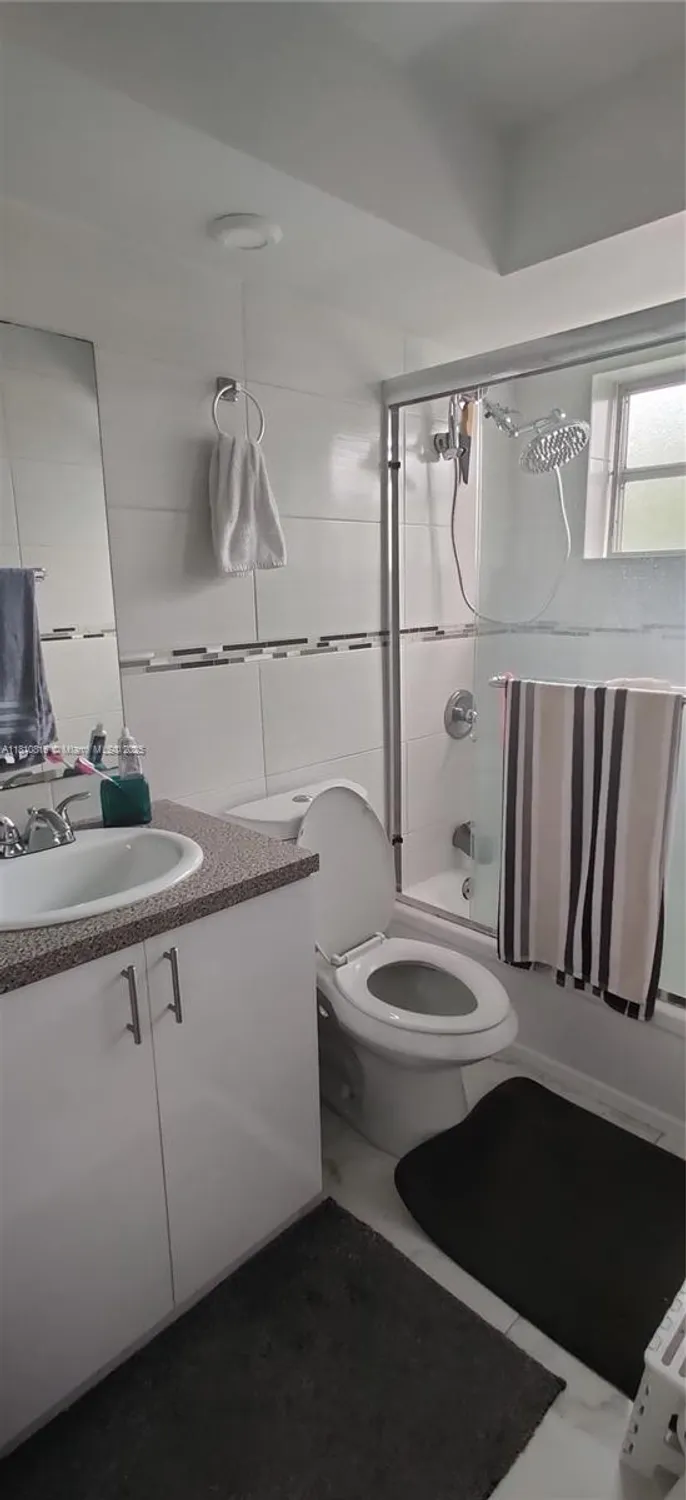 Property Slideshow image 24 of 26 | 2861 nw 47th ter apt 201a, Lauderdale Lakes, FL, 33313