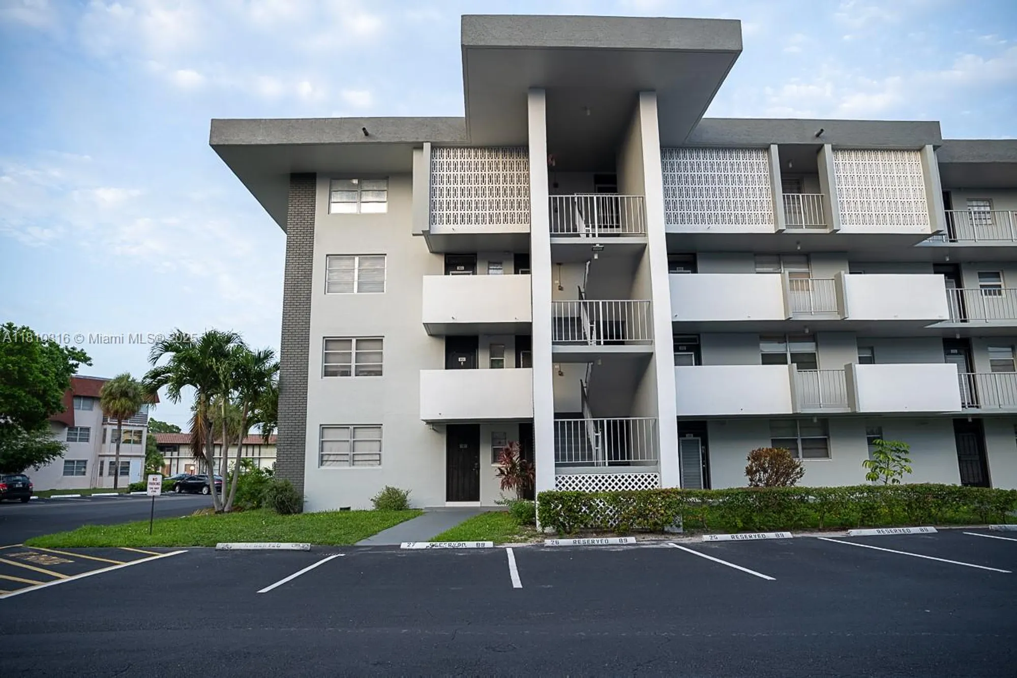 Property Slideshow image 23 of 26 | 2861 nw 47th ter apt 201a, Lauderdale Lakes, FL, 33313