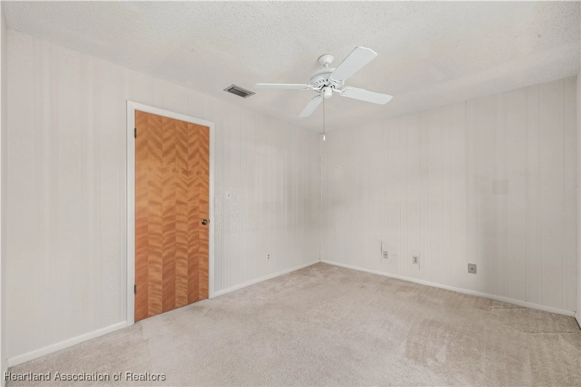 Property Slideshow image 26 of 43 | 170 parkview cir, Lake Placid, FL, 33852