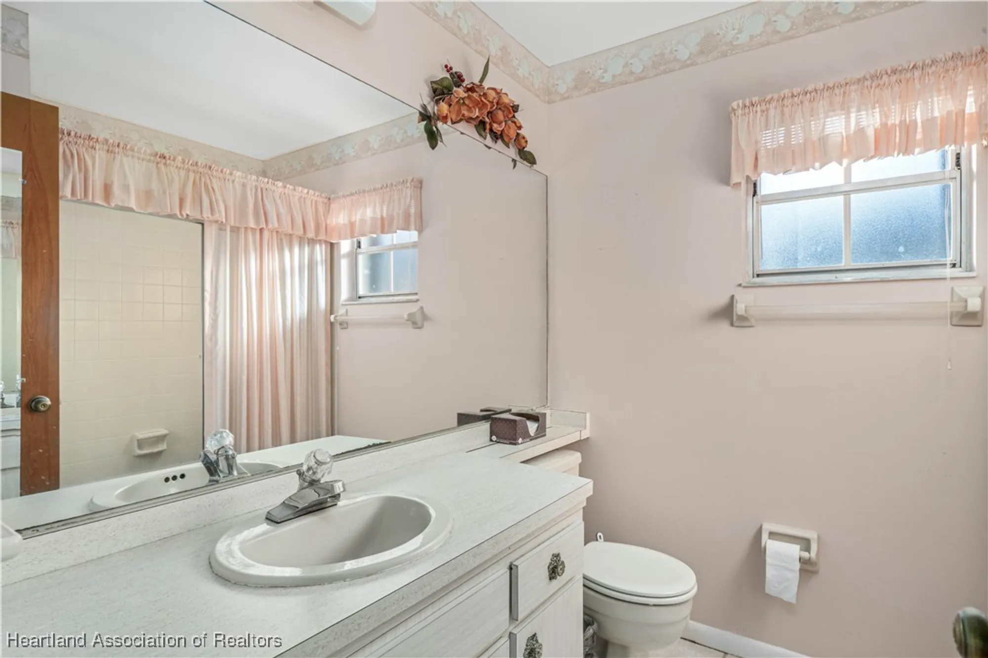 Property Slideshow image 23 of 43 | 170 parkview cir, Lake Placid, FL, 33852