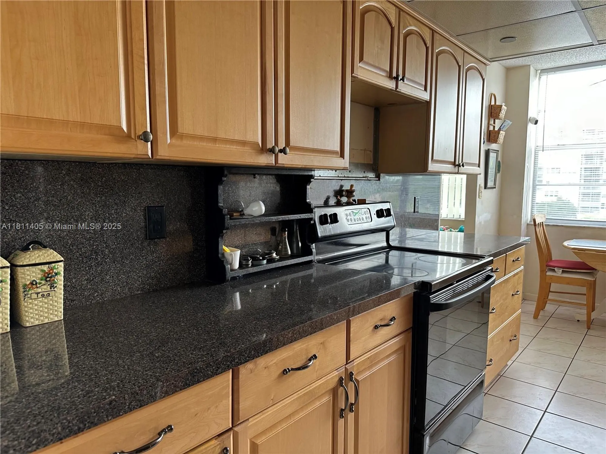 Property Slideshow image 16 of 43 | 1100 saint charles pl 411, Pembroke Pines, FL, 33026