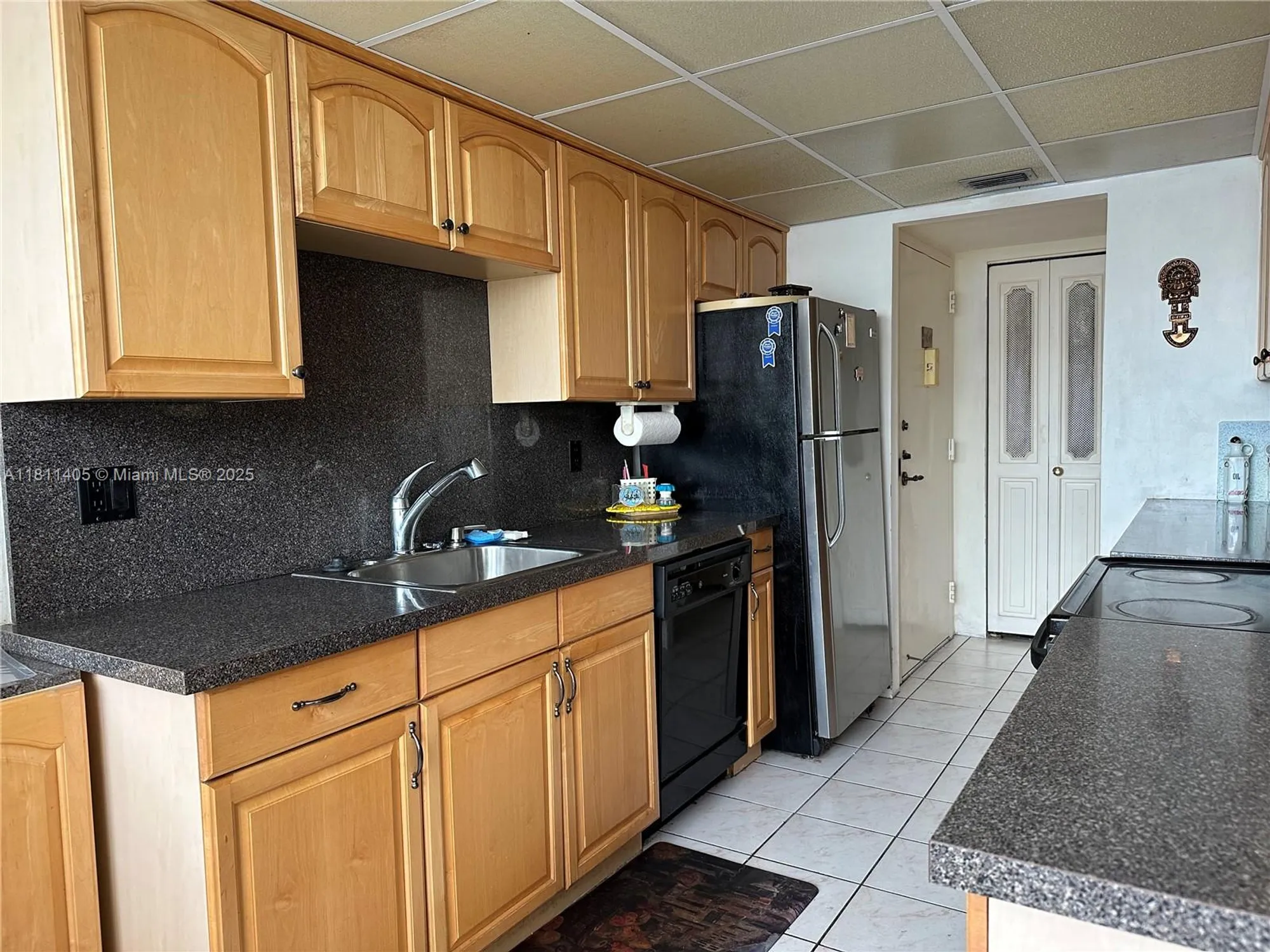 Property Slideshow image 17 of 43 | 1100 saint charles pl 411, Pembroke Pines, FL, 33026