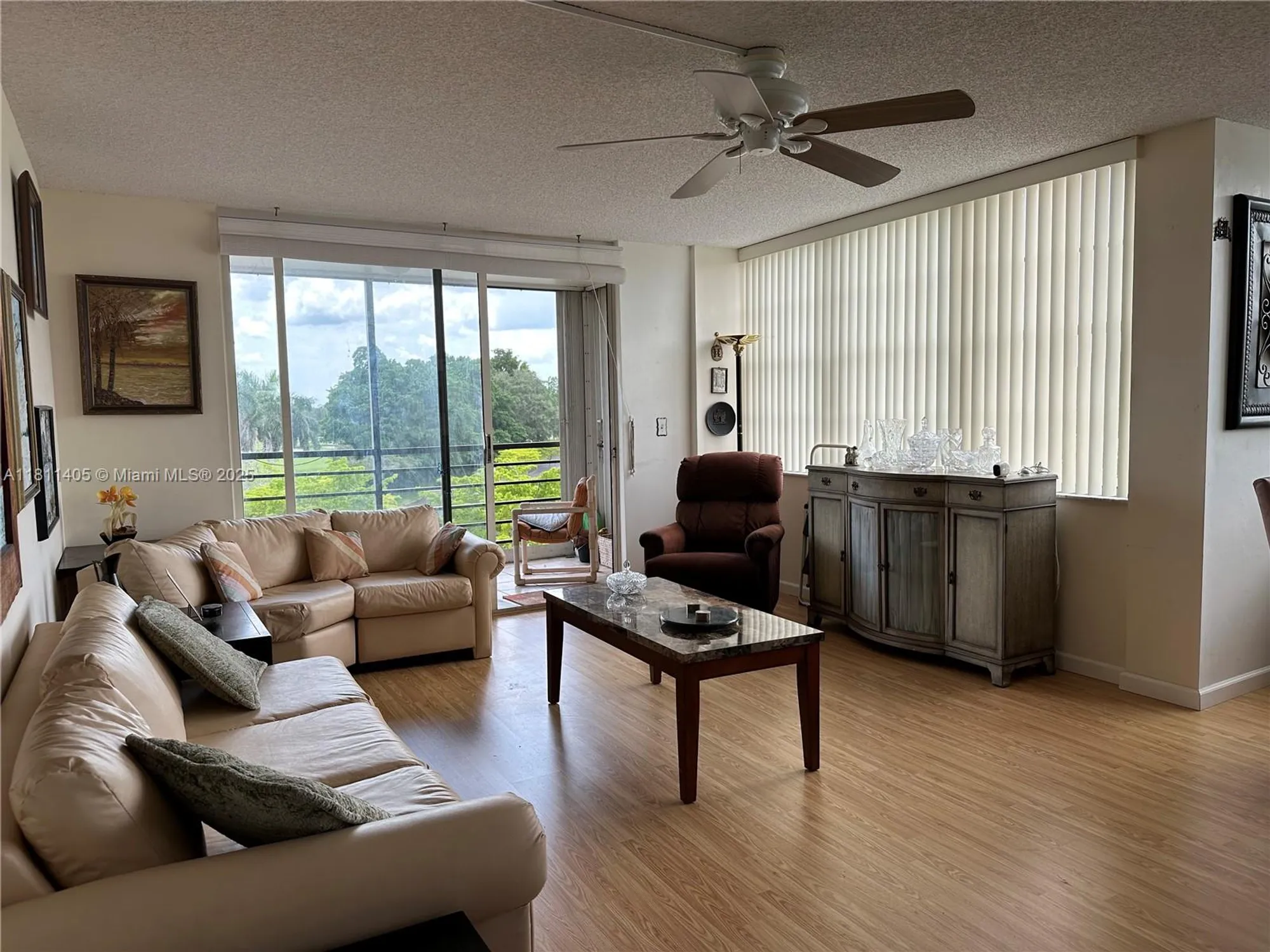 Property Slideshow image 13 of 43 | 1100 saint charles pl 411, Pembroke Pines, FL, 33026