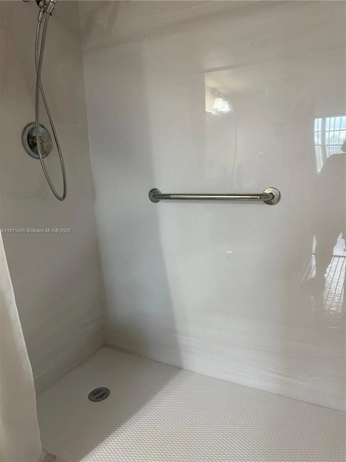 Property Slideshow image 26 of 43 | 1100 saint charles pl 411, Pembroke Pines, FL, 33026
