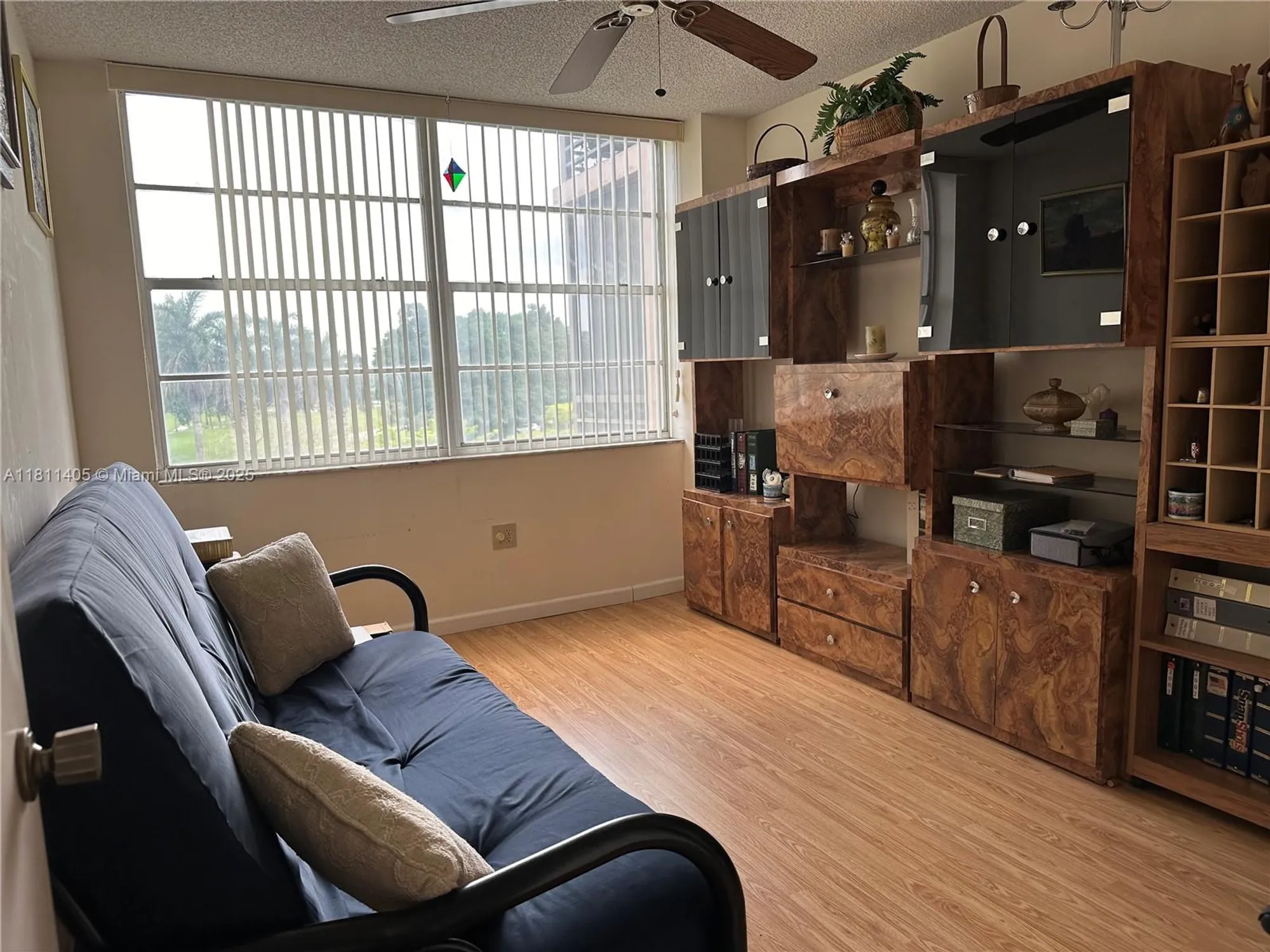 Property Slideshow image 27 of 43 | 1100 saint charles pl 411, Pembroke Pines, FL, 33026