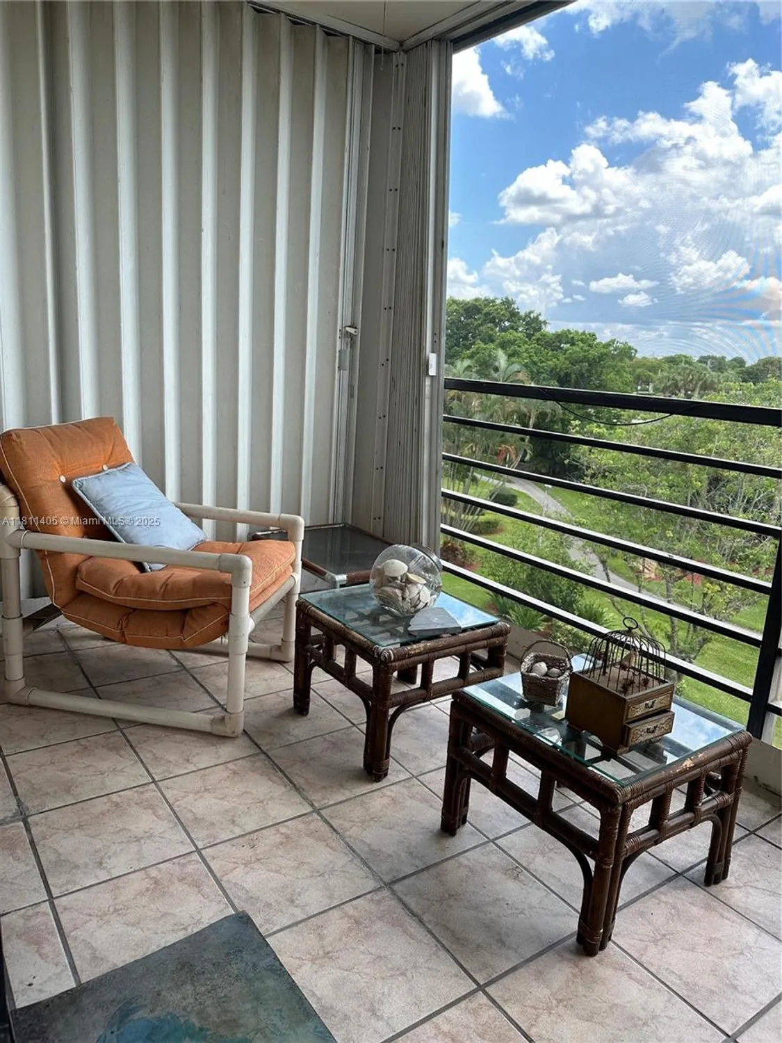 Property Slideshow image 29 of 43 | 1100 saint charles pl 411, Pembroke Pines, FL, 33026