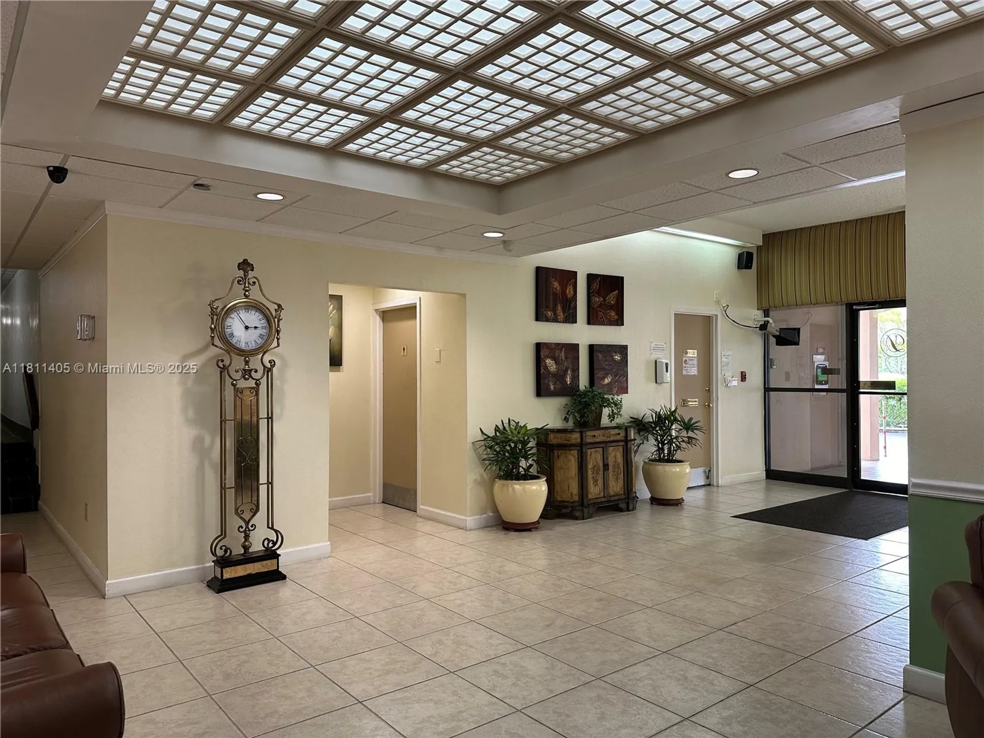 Property Slideshow image 8 of 43 | 1100 saint charles pl 411, Pembroke Pines, FL, 33026