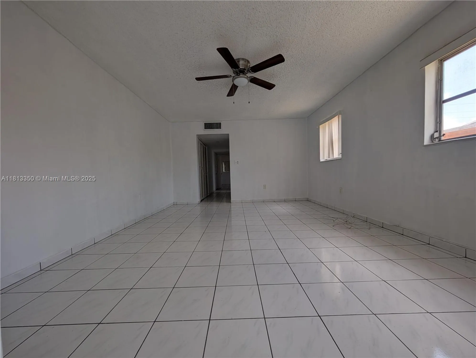 Property Slideshow image 7 of 16 | 19080 ne 3rd ct 311, Miami, FL, 33179