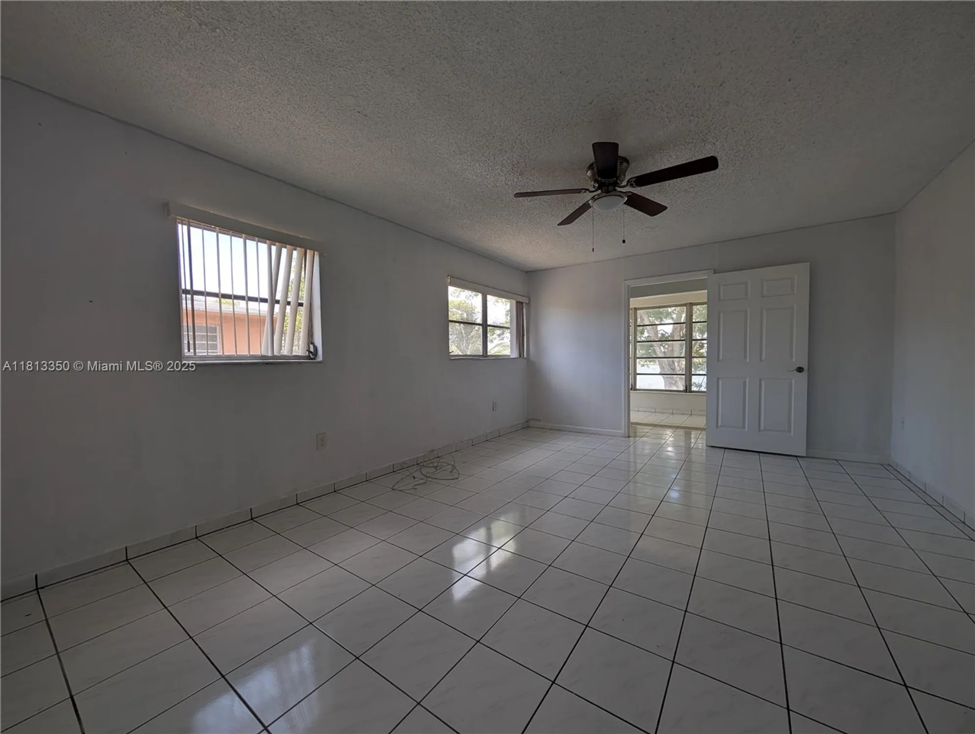 Property Slideshow image 8 of 16 | 19080 ne 3rd ct 311, Miami, FL, 33179