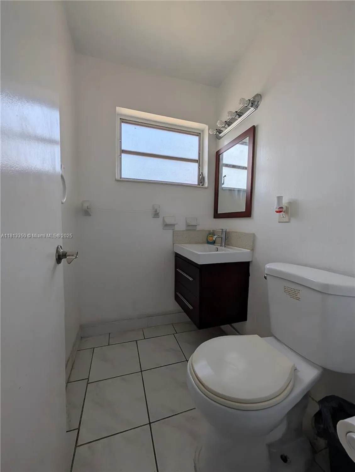 Property Slideshow image 9 of 16 | 19080 ne 3rd ct 311, Miami, FL, 33179