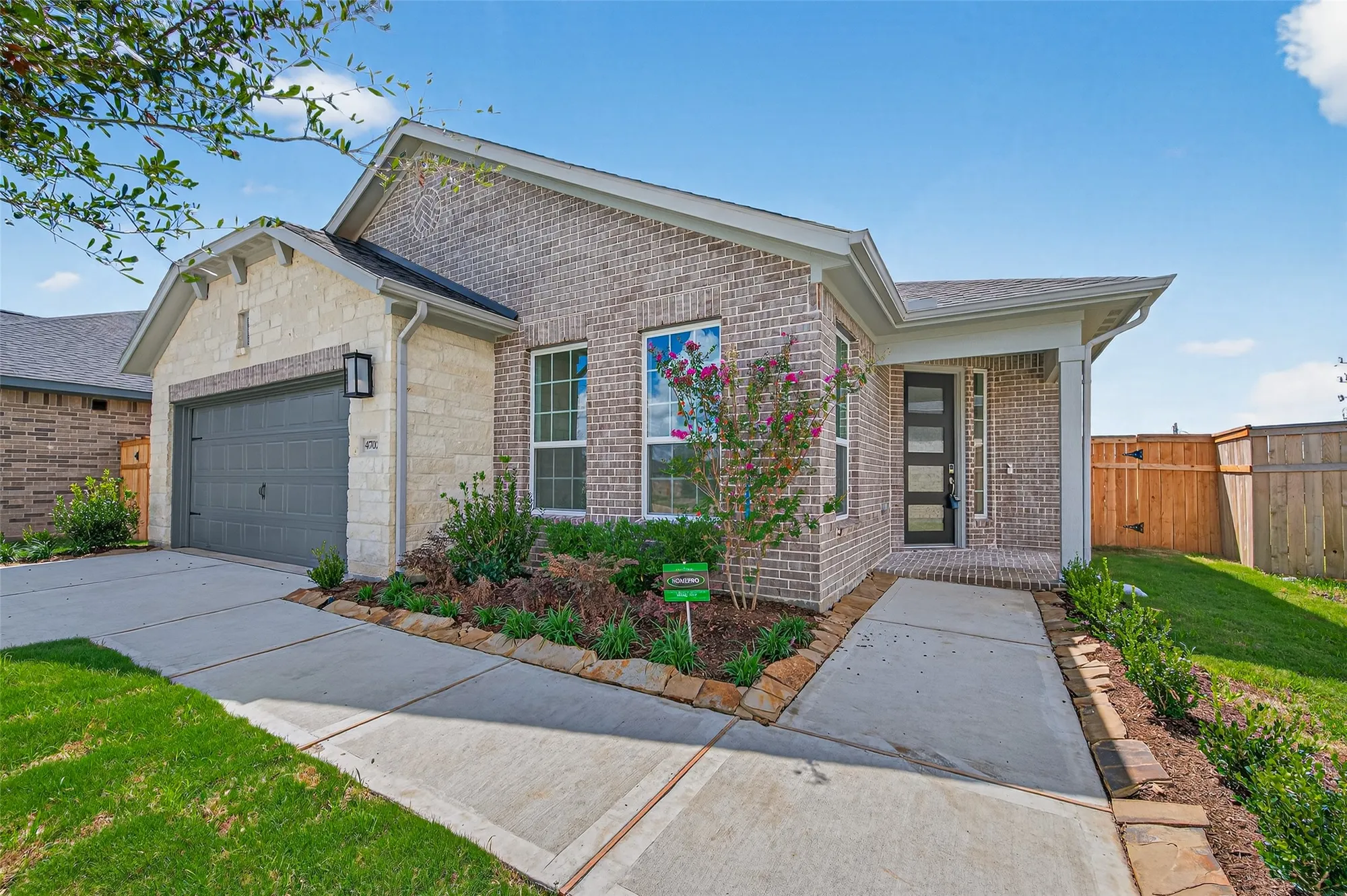 Property Slideshow image 3 of 33 | 4702 rustic grove ln, Fulshear, TX, 77441