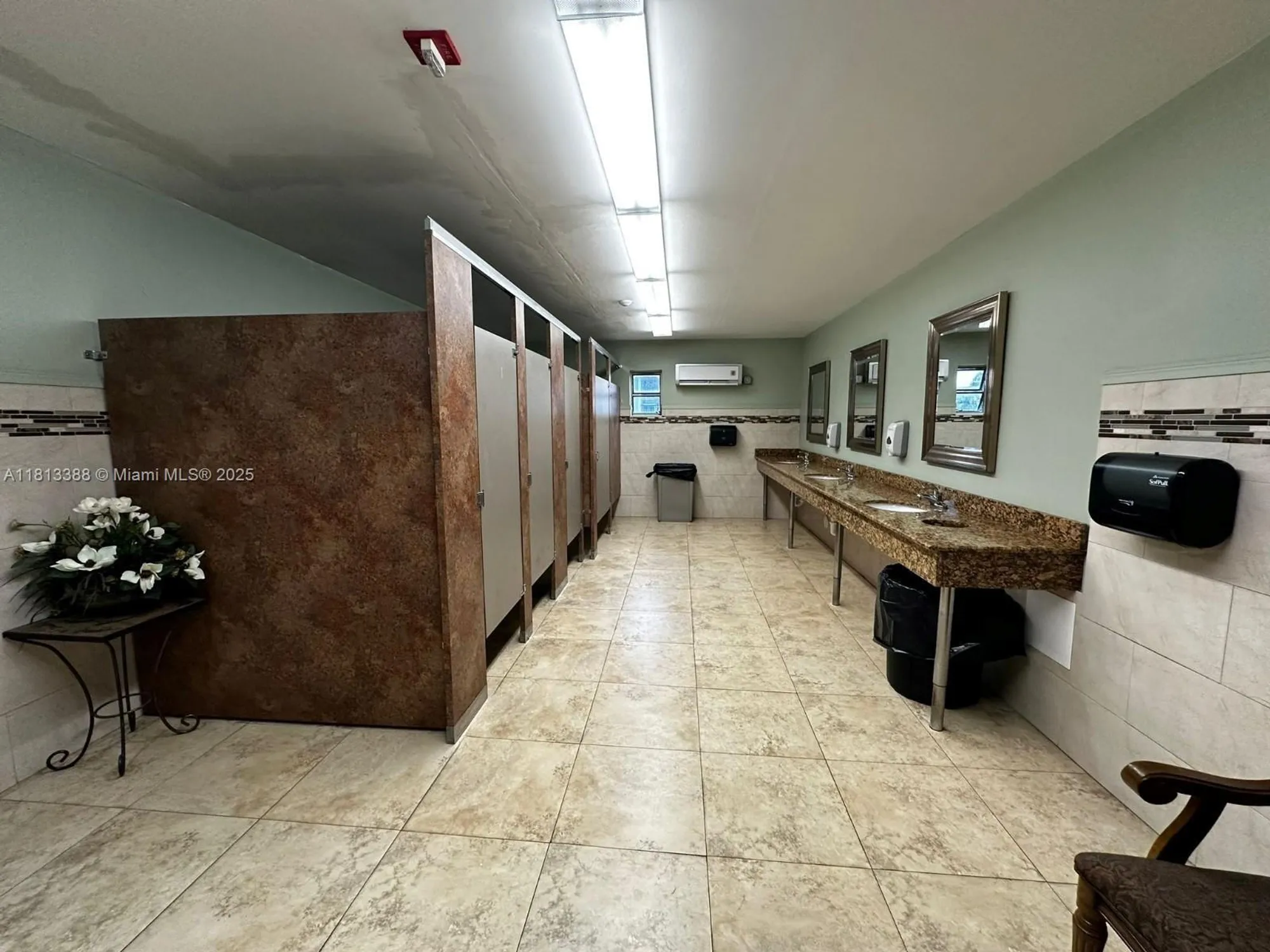 Property Slideshow image 33 of 43 | 4880 nw 22nd st apt 207, Lauderhill, FL, 33313