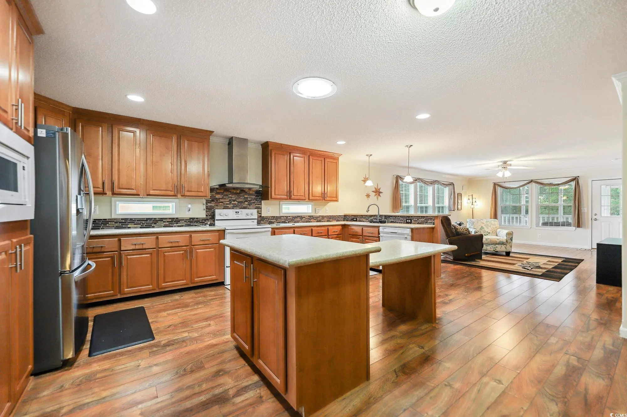 Property Slideshow image 8 of 27 | 263 walden lake rd, Conway, SC, 29526