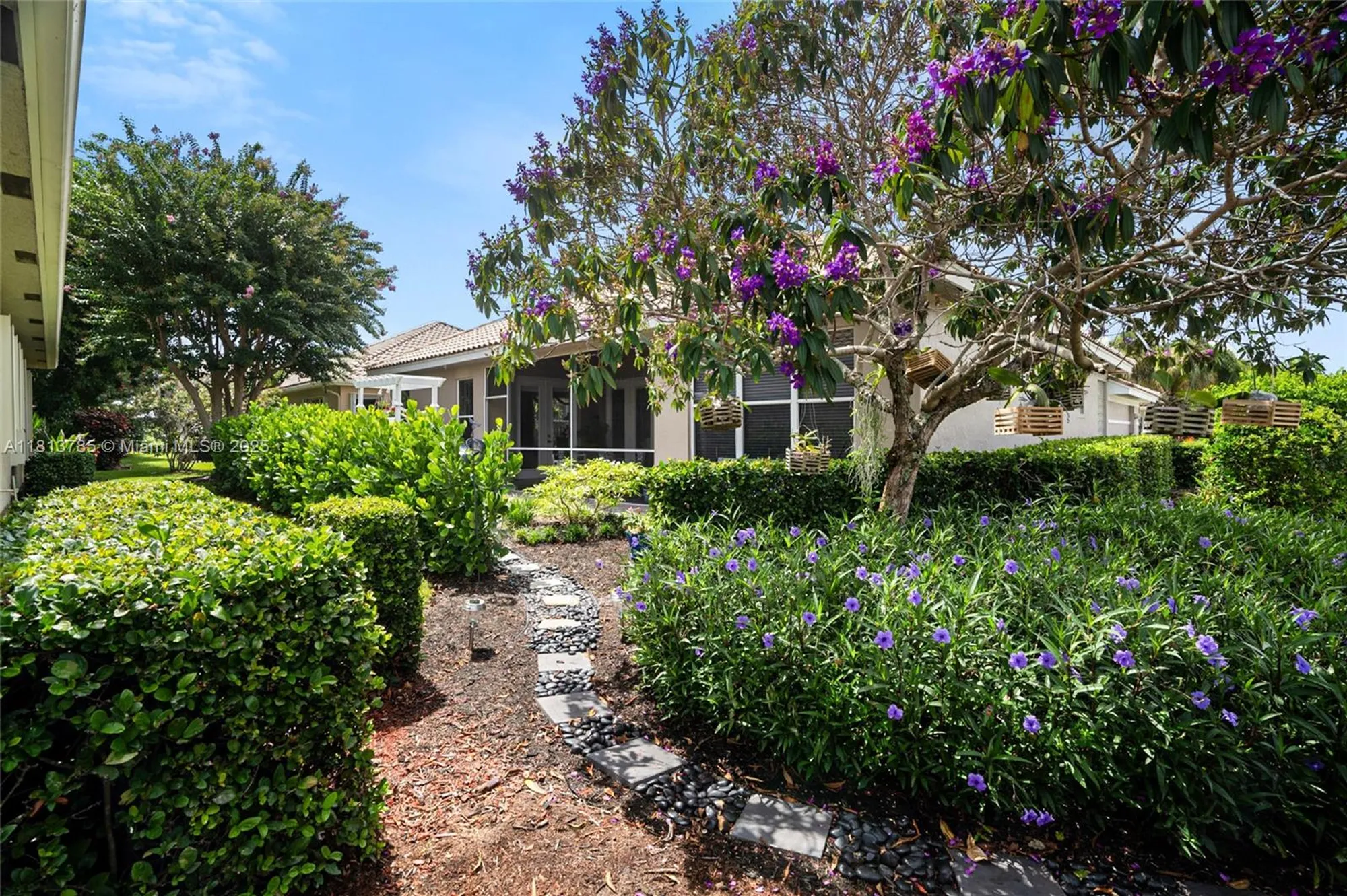 Property Slideshow image 25 of 32 | 6569 jog estates ln, Boynton Beach, FL, 33437