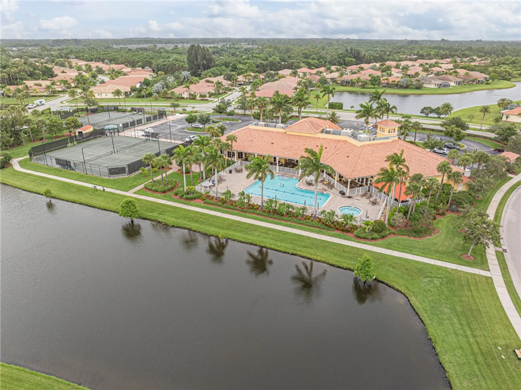 Property Slideshow image 27 of 35 | 6480 oxford cir unit 103c, Vero Beach, FL, 32966