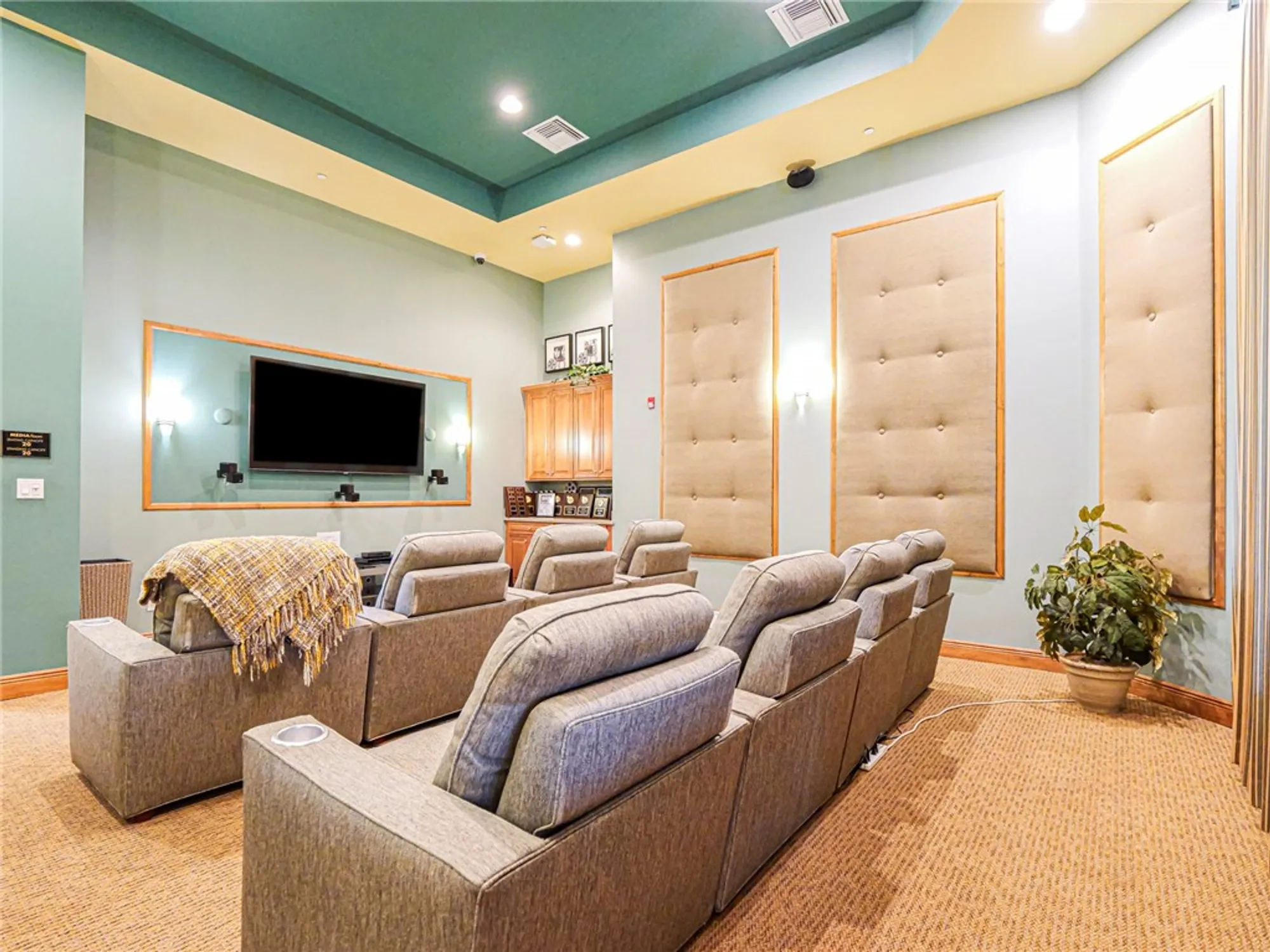 Property Slideshow image 31 of 35 | 6480 oxford cir unit 103c, Vero Beach, FL, 32966