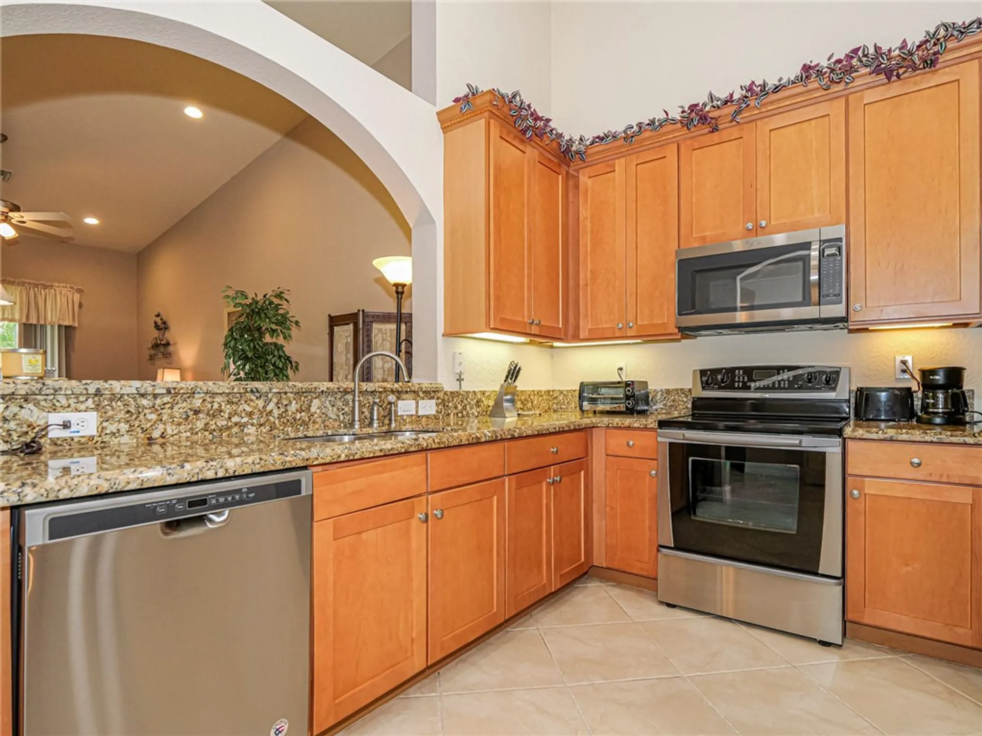 Property Slideshow image 8 of 35 | 6480 oxford cir unit 103c, Vero Beach, FL, 32966