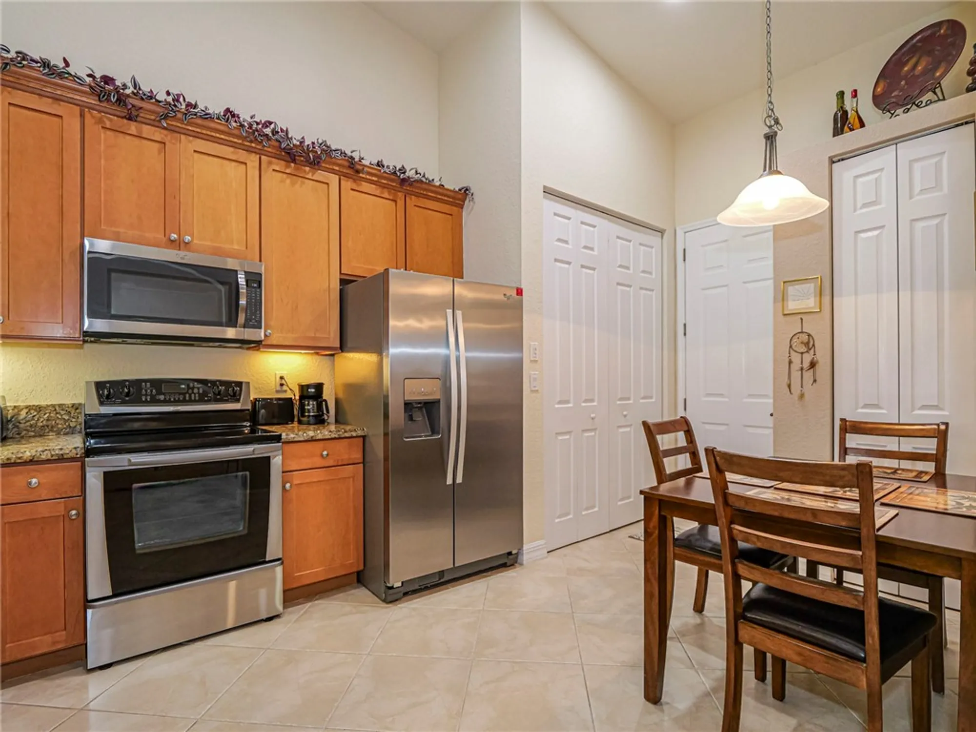 Property Slideshow image 9 of 35 | 6480 oxford cir unit 103c, Vero Beach, FL, 32966
