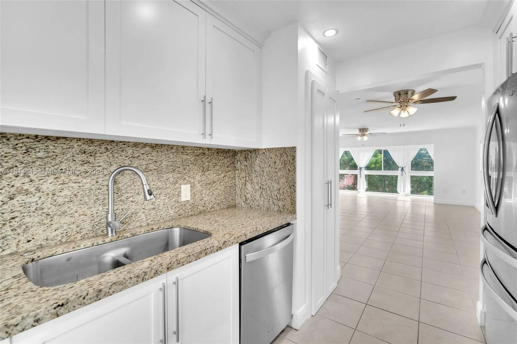 Property Slideshow image 10 of 30 | 701 sw 142nd ave 414s, Pembroke Pines, FL, 33027