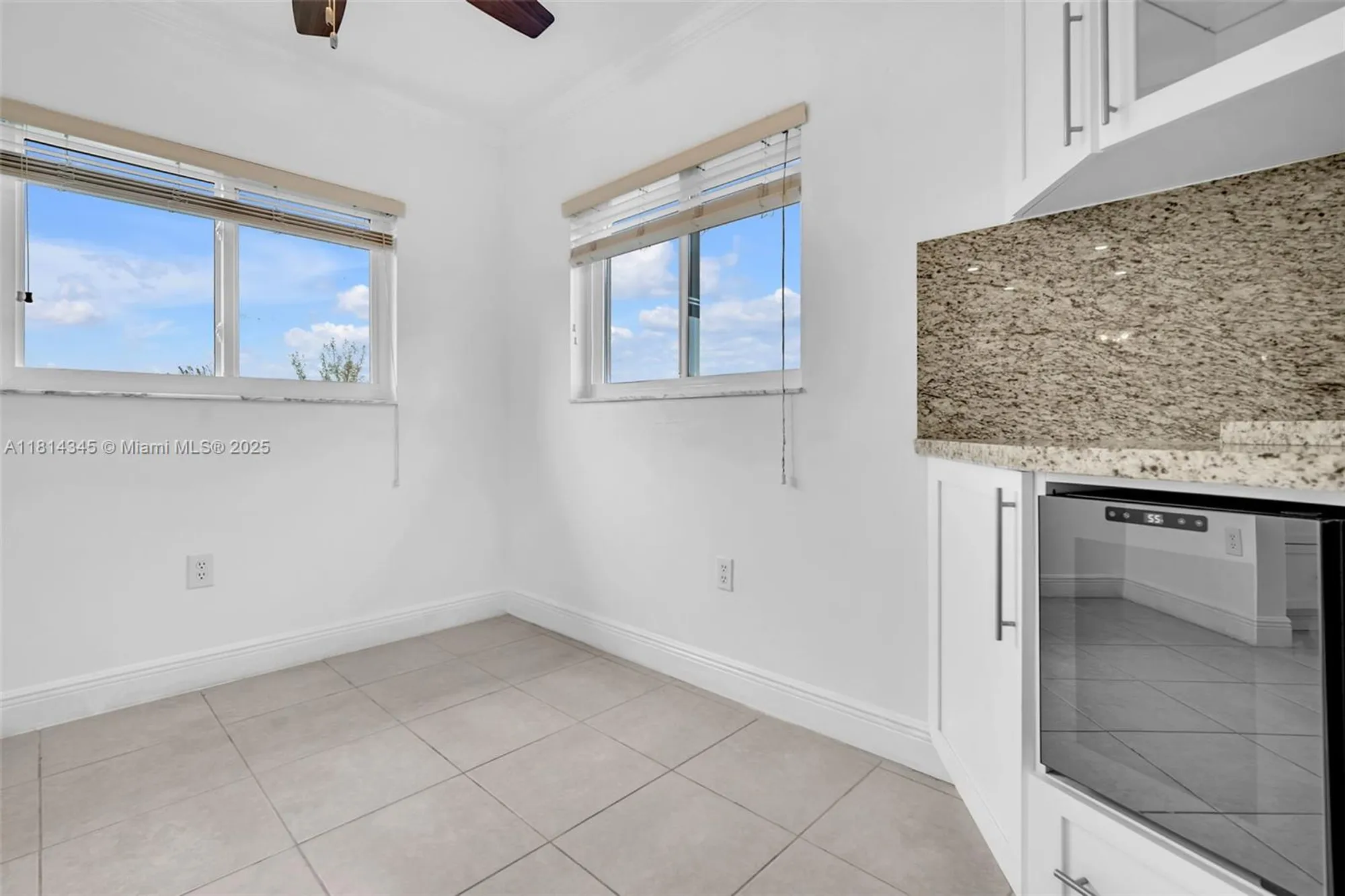 Property Slideshow image 12 of 30 | 701 sw 142nd ave 414s, Pembroke Pines, FL, 33027