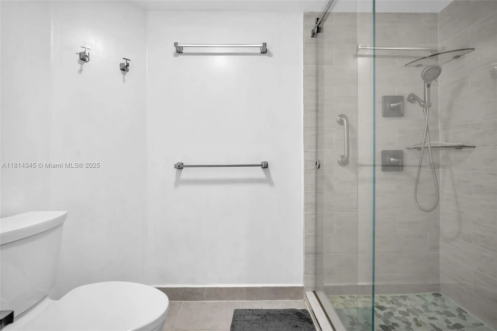 Property Slideshow image 27 of 30 | 701 sw 142nd ave 414s, Pembroke Pines, FL, 33027