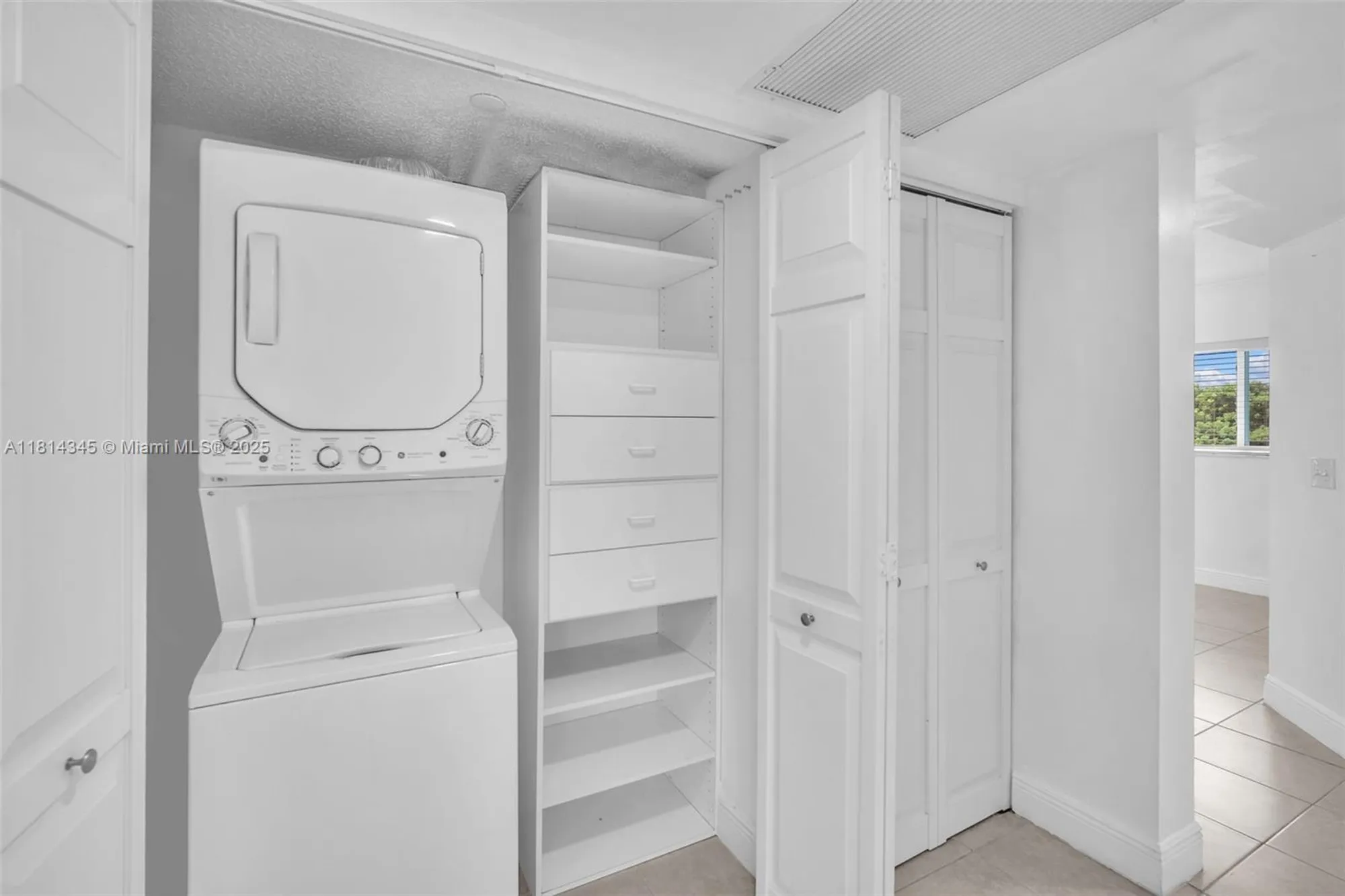 Property Slideshow image 28 of 30 | 701 sw 142nd ave 414s, Pembroke Pines, FL, 33027