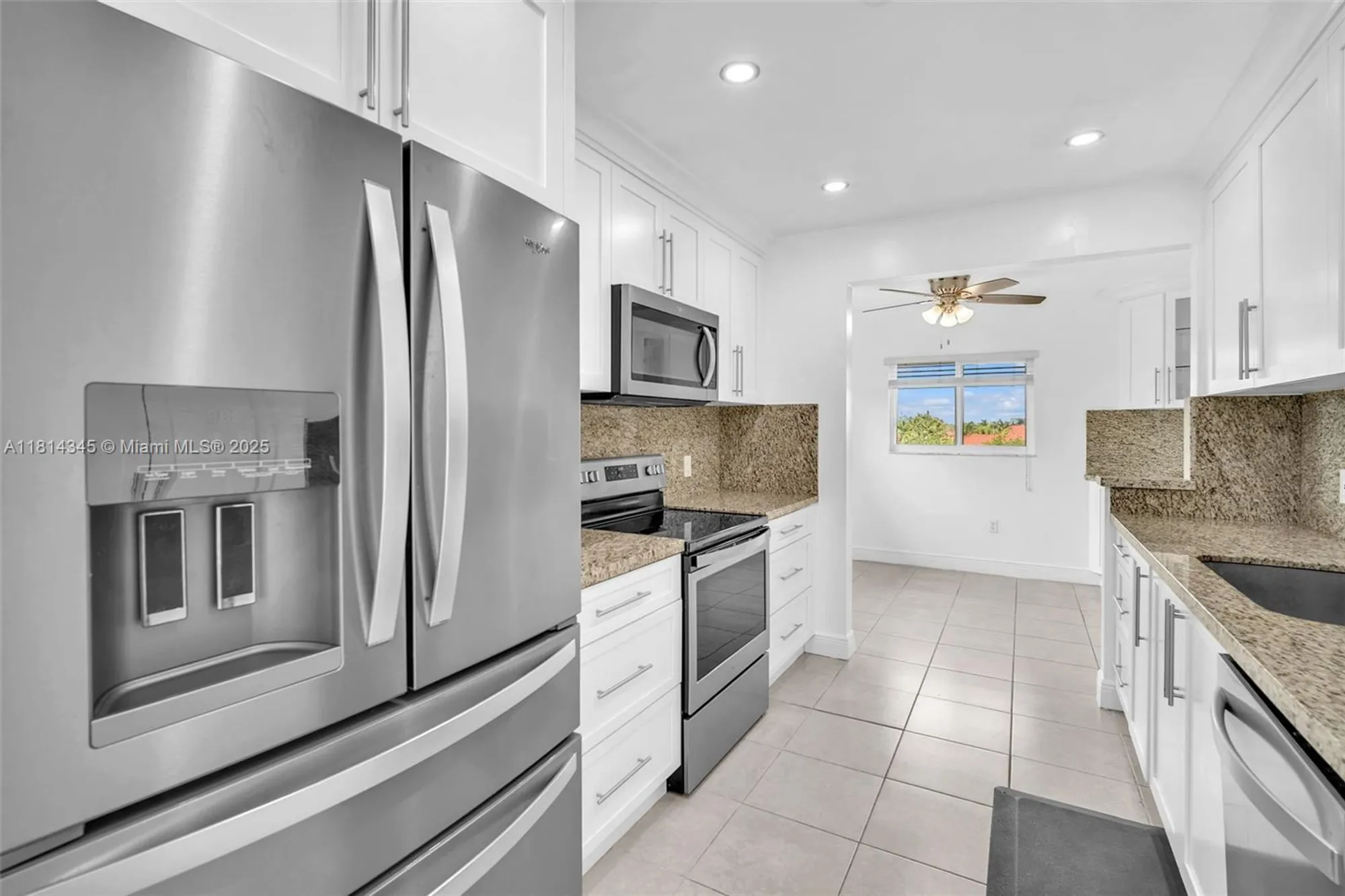 Property Slideshow image 8 of 30 | 701 sw 142nd ave 414s, Pembroke Pines, FL, 33027