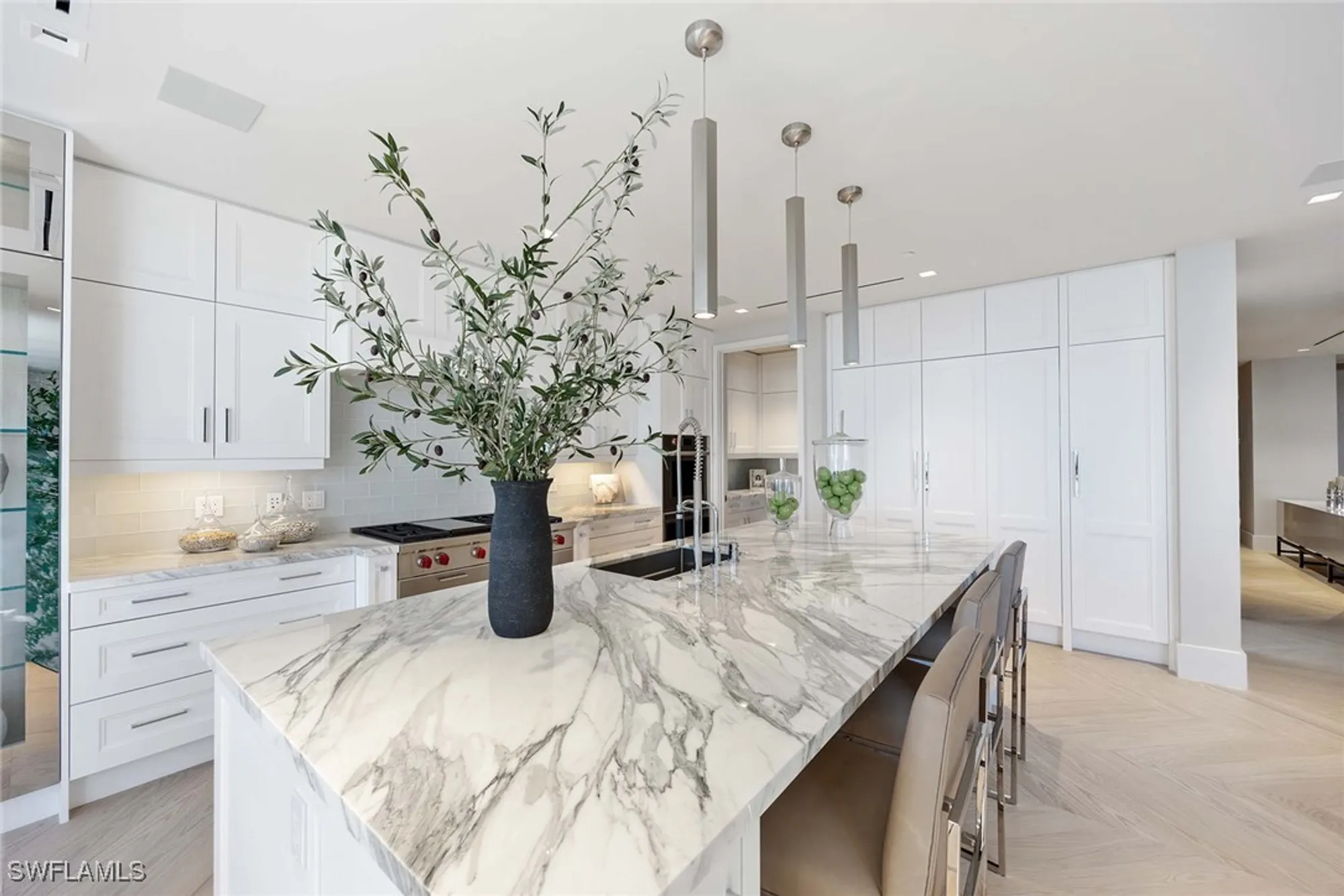 Property Slideshow image 16 of 50 | 6897 grenadier blvd ph 3, Naples, FL, 34108