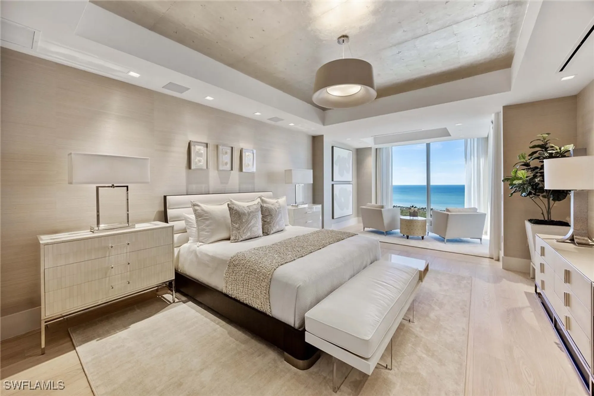 Property Slideshow image 17 of 50 | 6897 grenadier blvd ph 3, Naples, FL, 34108