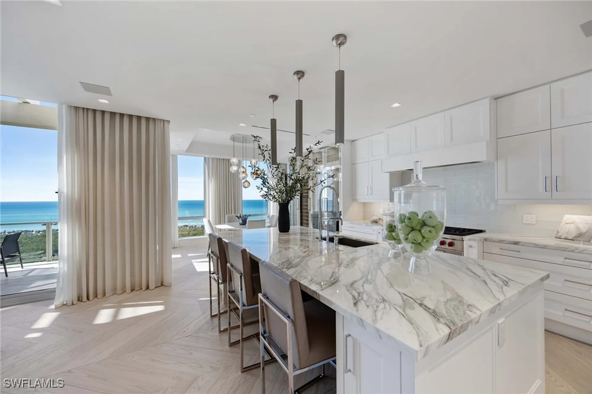 Property Slideshow image 13 of 50 | 6897 grenadier blvd ph 3, Naples, FL, 34108