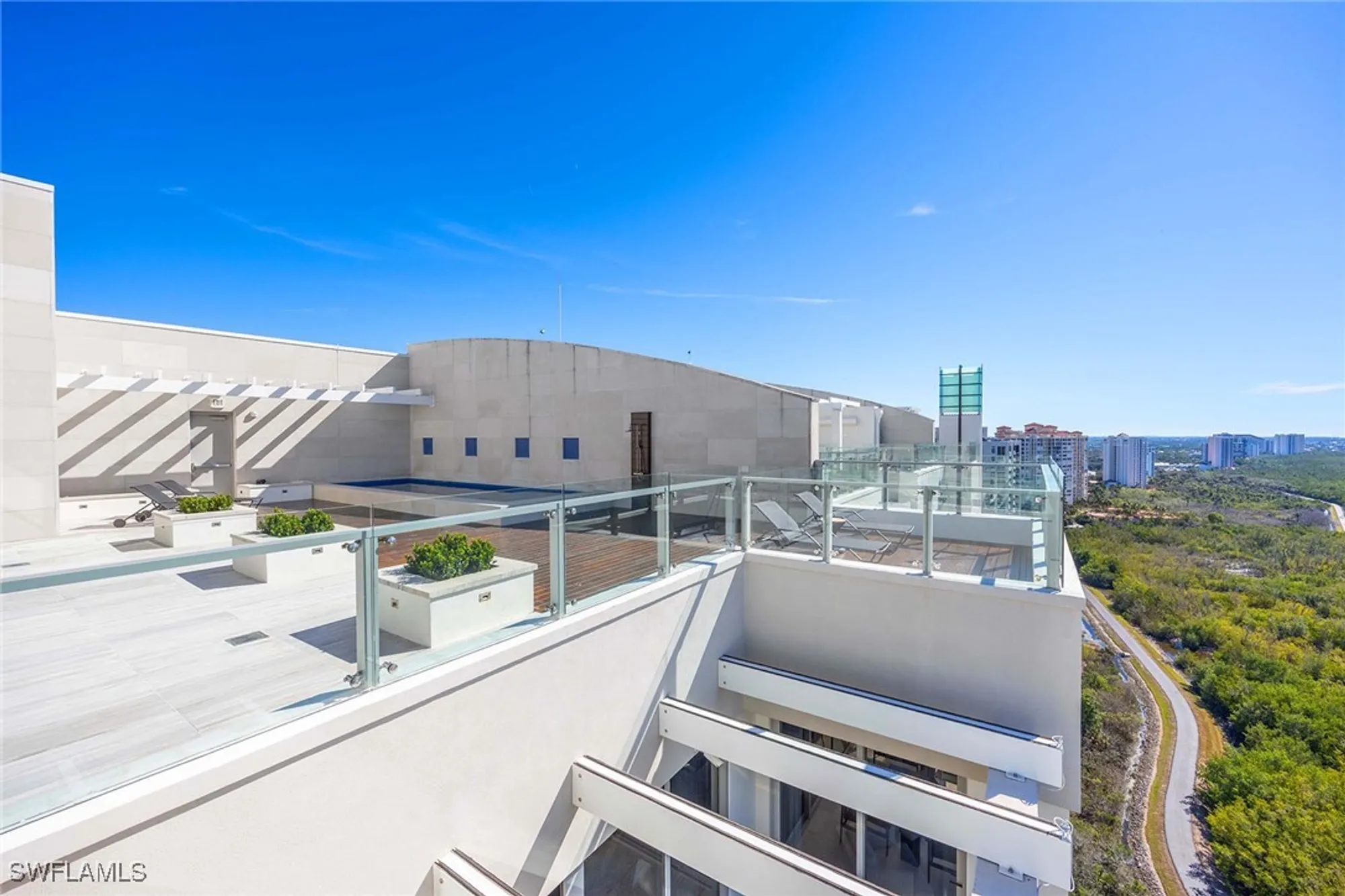 Property Slideshow image 36 of 50 | 6897 grenadier blvd ph 3, Naples, FL, 34108