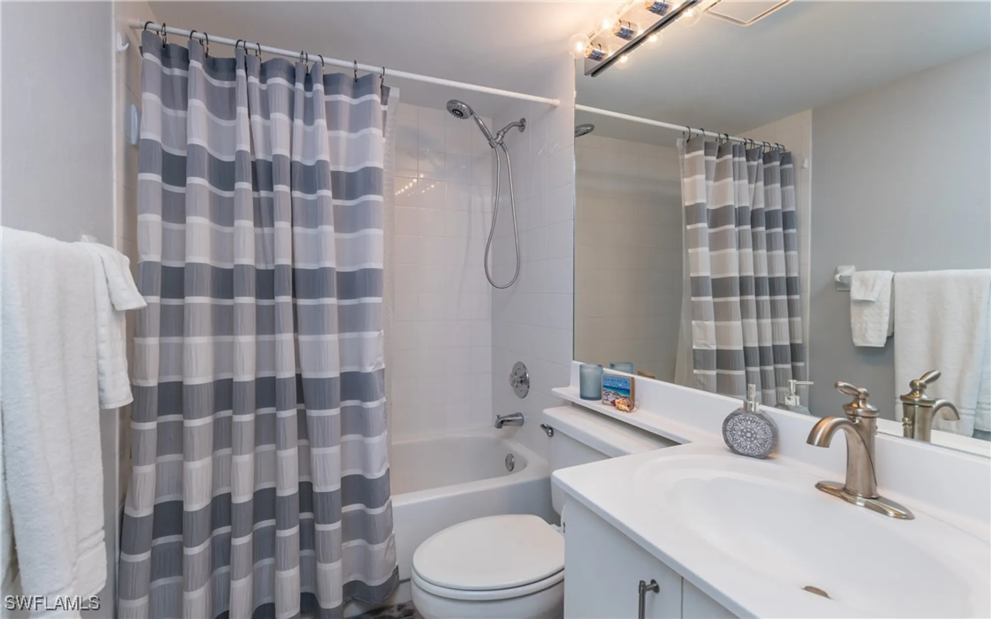 Property Slideshow image 25 of 37 | 5825 trailwinds dr 425, Fort Myers, FL, 33907