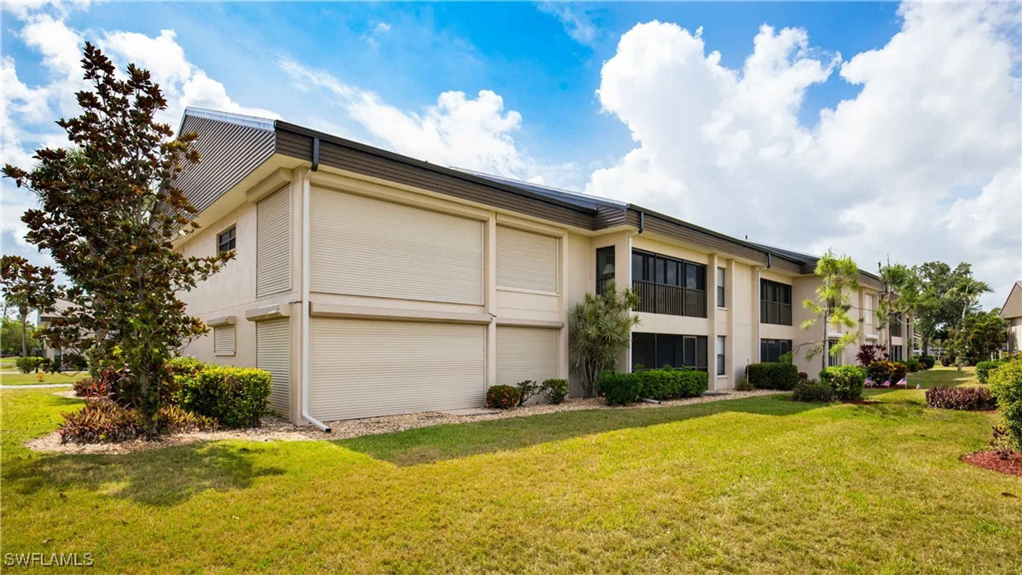 Property Slideshow image 28 of 37 | 5825 trailwinds dr 425, Fort Myers, FL, 33907