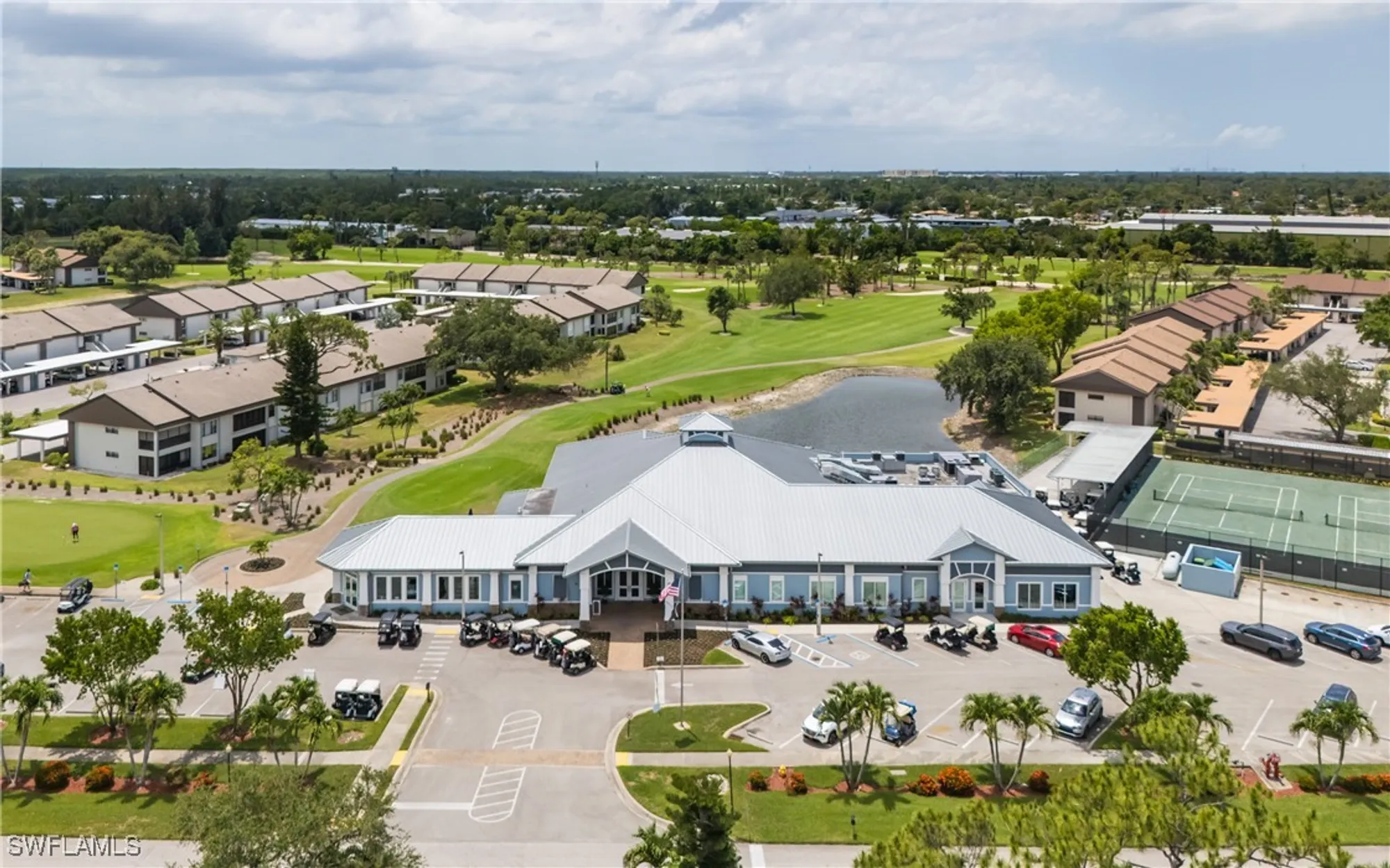 Property Slideshow image 32 of 37 | 5825 trailwinds dr 425, Fort Myers, FL, 33907