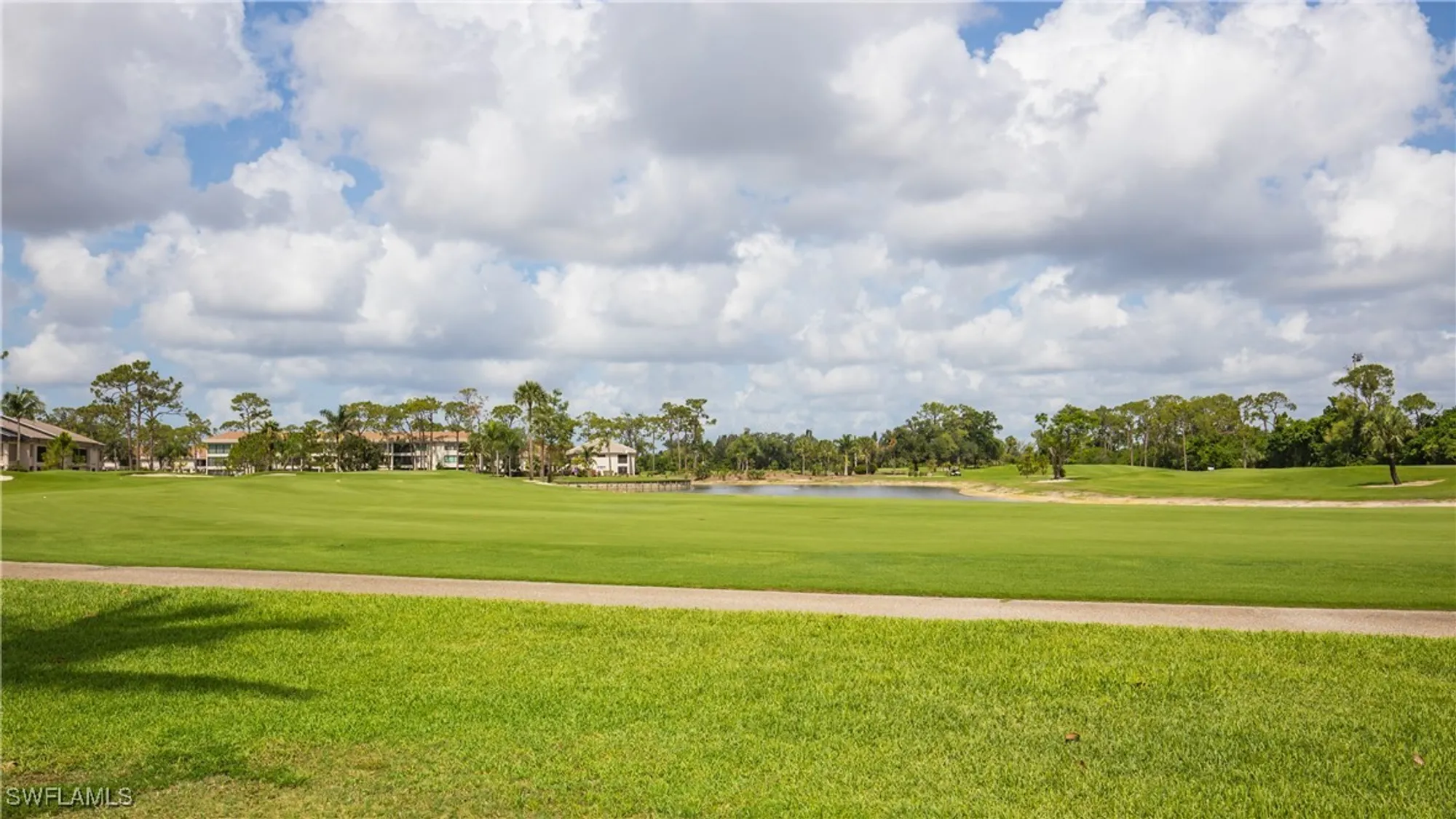 Property Slideshow image 5 of 37 | 5825 trailwinds dr 425, Fort Myers, FL, 33907