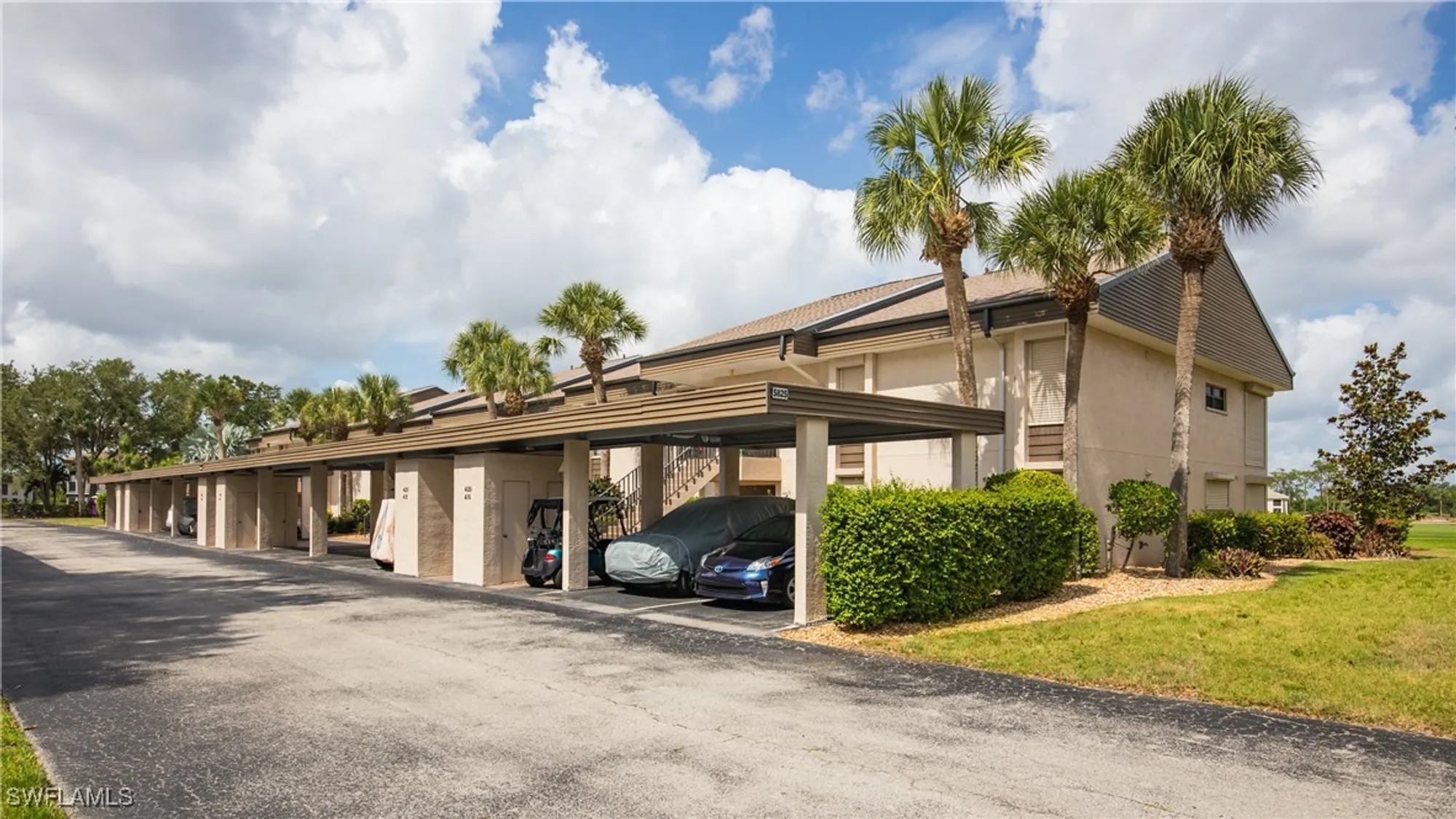 Property Slideshow image 7 of 37 | 5825 trailwinds dr 425, Fort Myers, FL, 33907