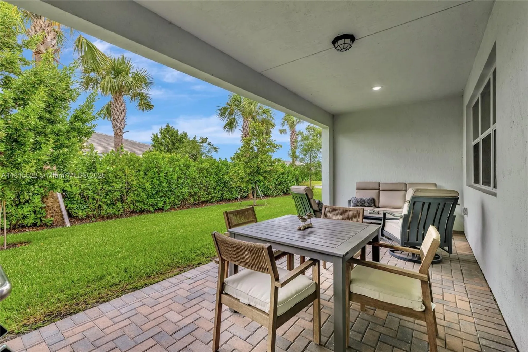Property Slideshow image 25 of 43 | 9921 sw isabelline dr, Port St Lucie, FL, 34987