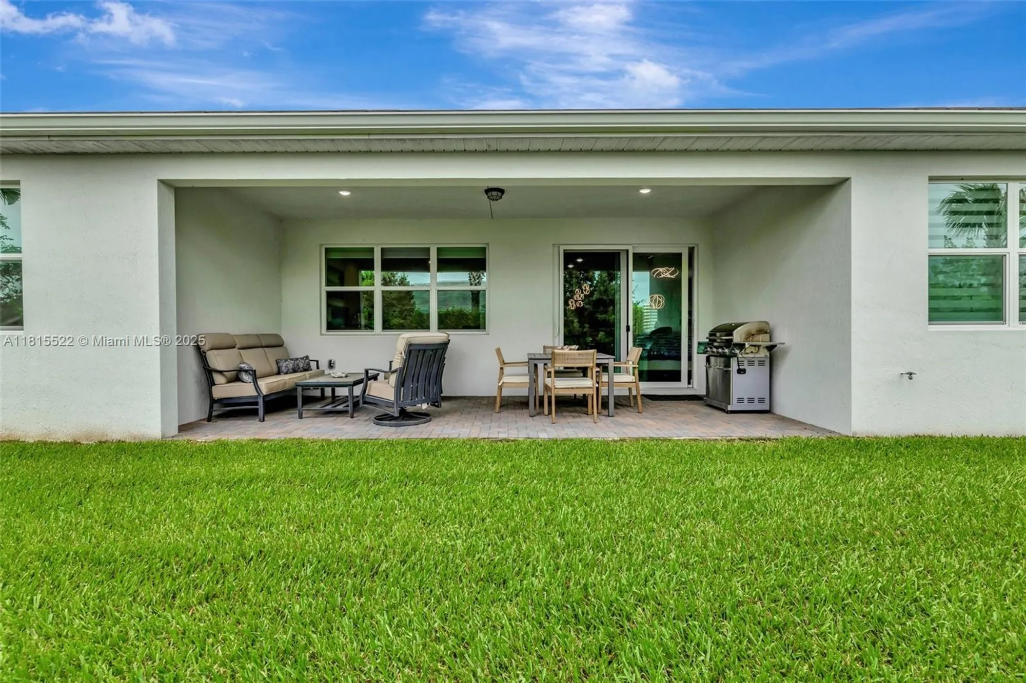 Property Slideshow image 27 of 43 | 9921 sw isabelline dr, Port St Lucie, FL, 34987