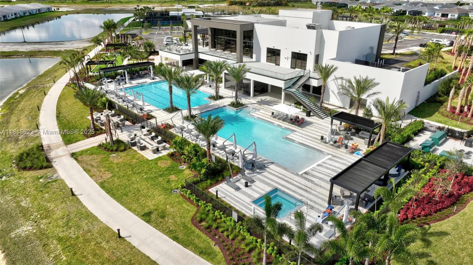 Property Slideshow image 33 of 43 | 9921 sw isabelline dr, Port St Lucie, FL, 34987