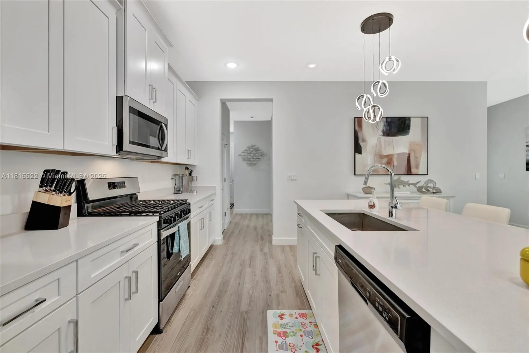 Property Slideshow image 8 of 43 | 9921 sw isabelline dr, Port St Lucie, FL, 34987