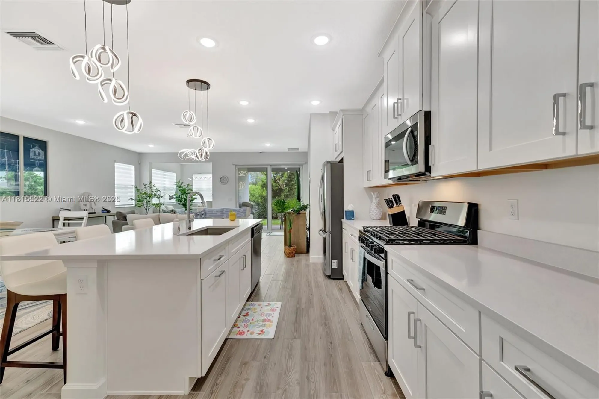 Property Slideshow image 9 of 43 | 9921 sw isabelline dr, Port St Lucie, FL, 34987