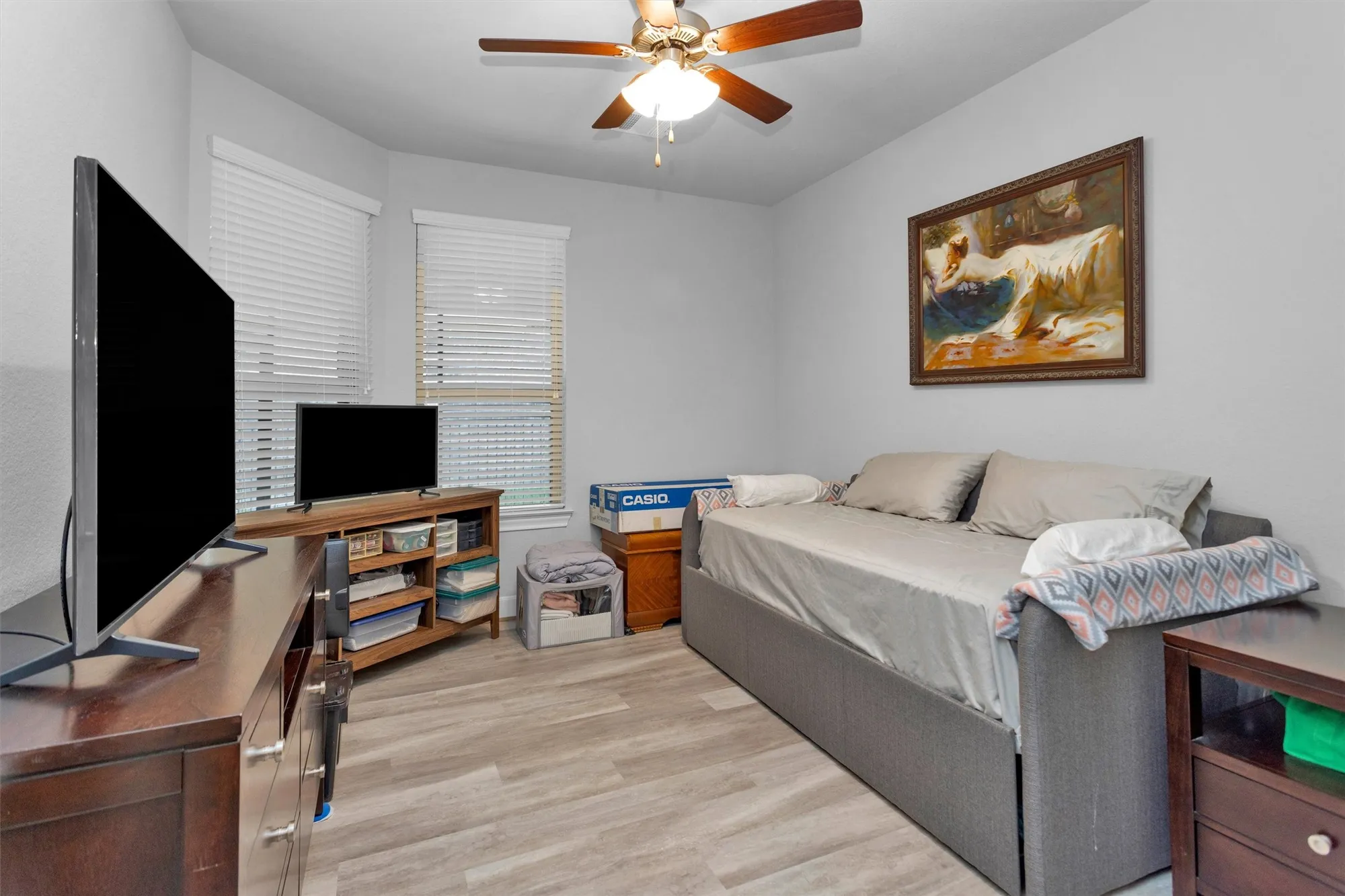 Property Slideshow image 14 of 43 | 5746 lakeside villas ct, Conroe, TX, 77304