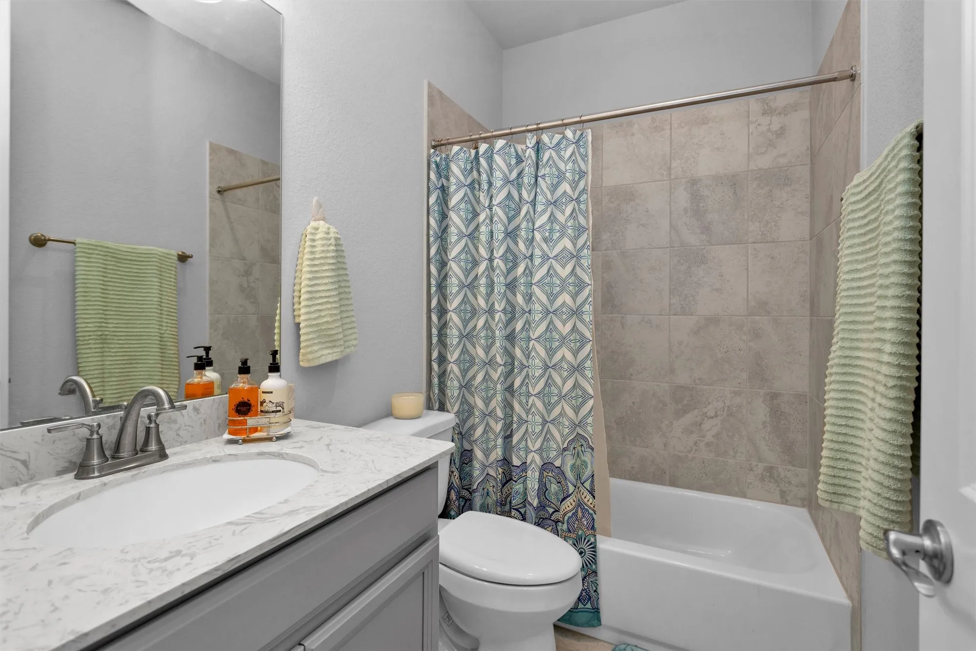 Property Slideshow image 15 of 43 | 5746 lakeside villas ct, Conroe, TX, 77304