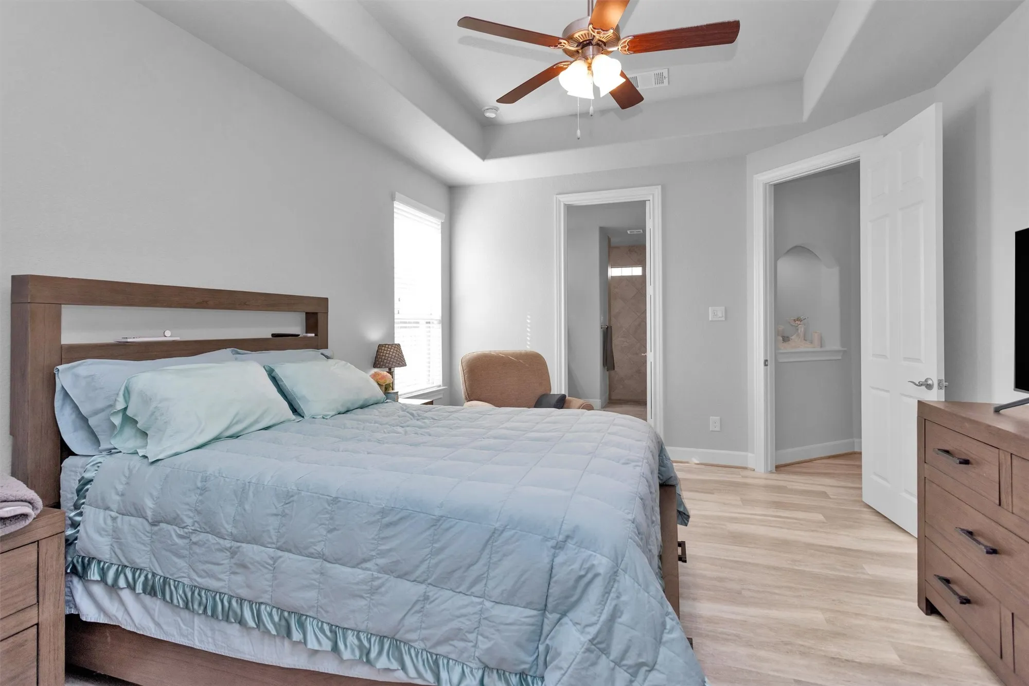 Property Slideshow image 19 of 43 | 5746 lakeside villas ct, Conroe, TX, 77304