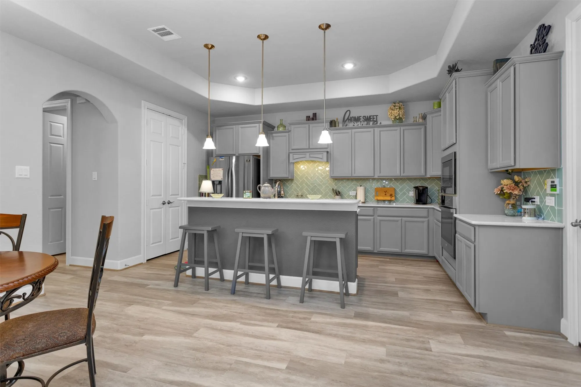 Property Slideshow image 10 of 43 | 5746 lakeside villas ct, Conroe, TX, 77304