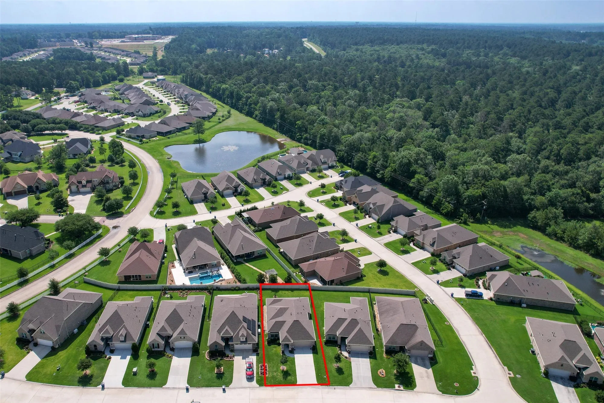 Property Slideshow image 39 of 43 | 5746 lakeside villas ct, Conroe, TX, 77304