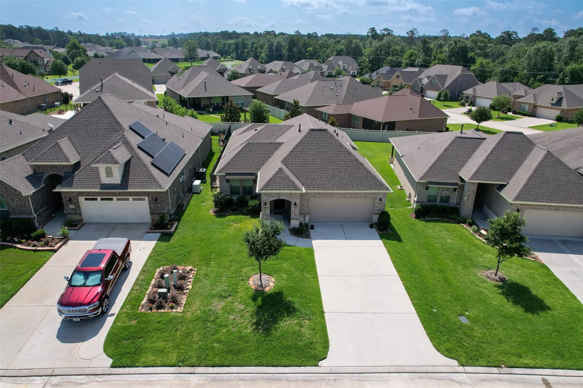 Property Slideshow image 30 of 43 | 5746 lakeside villas ct, Conroe, TX, 77304