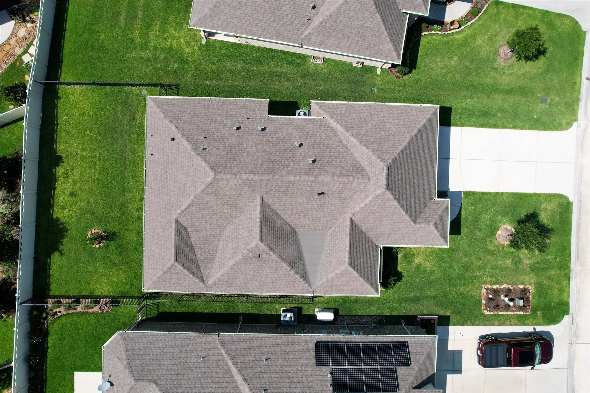 Property Slideshow image 32 of 43 | 5746 lakeside villas ct, Conroe, TX, 77304